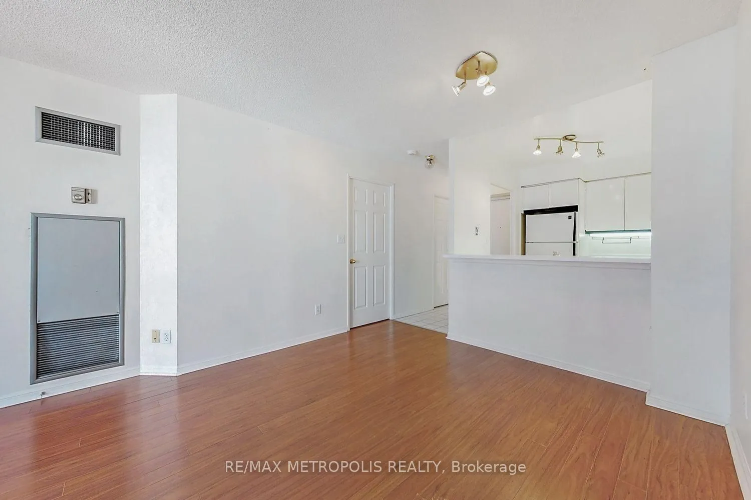 Photo 6 of Unit 1114, 7 Carlton Street, Toronto, Church-Yonge Corridor — HOMEH