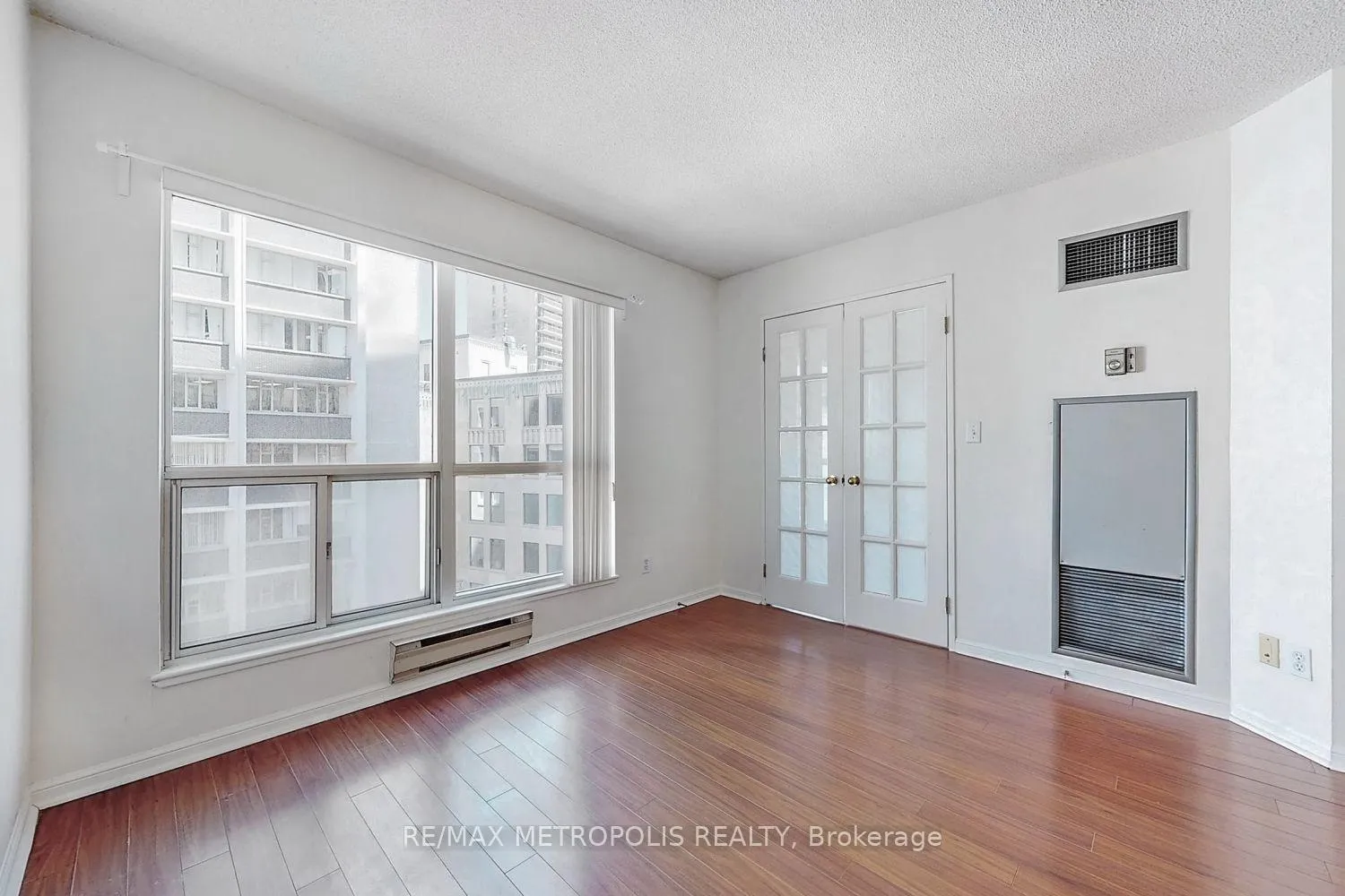 Photo 12 of Unit 1114, 7 Carlton Street, Toronto, Church-Yonge Corridor — HOMEH