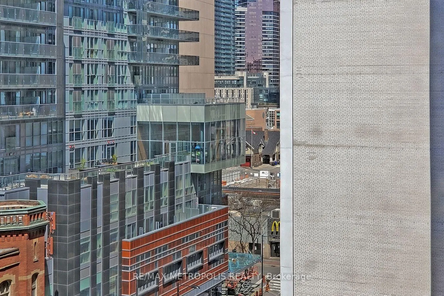 Photo 26 of Unit 1114, 7 Carlton Street, Toronto, Church-Yonge Corridor — HOMEH