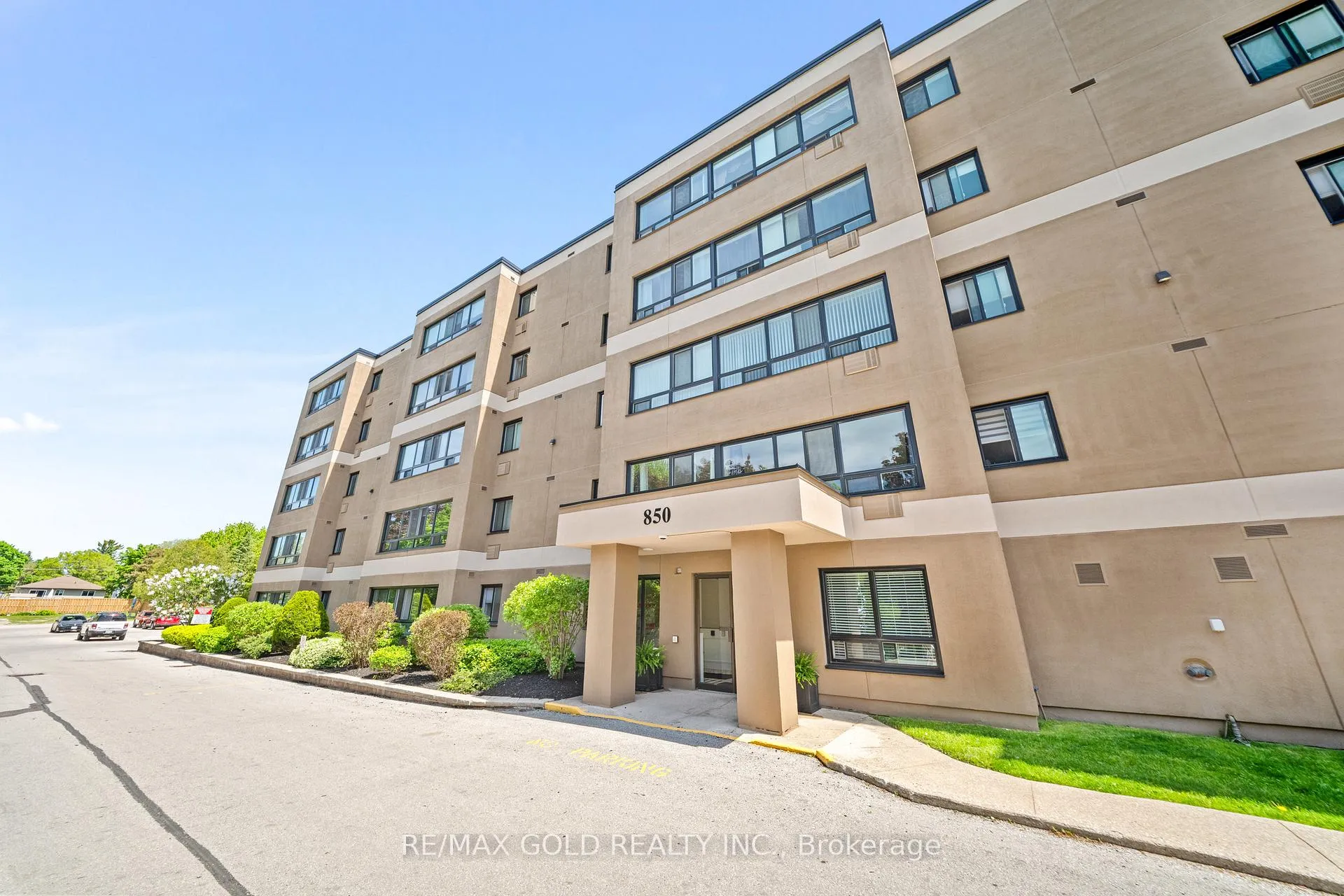 Front of Unit 505, 850 6th Street E