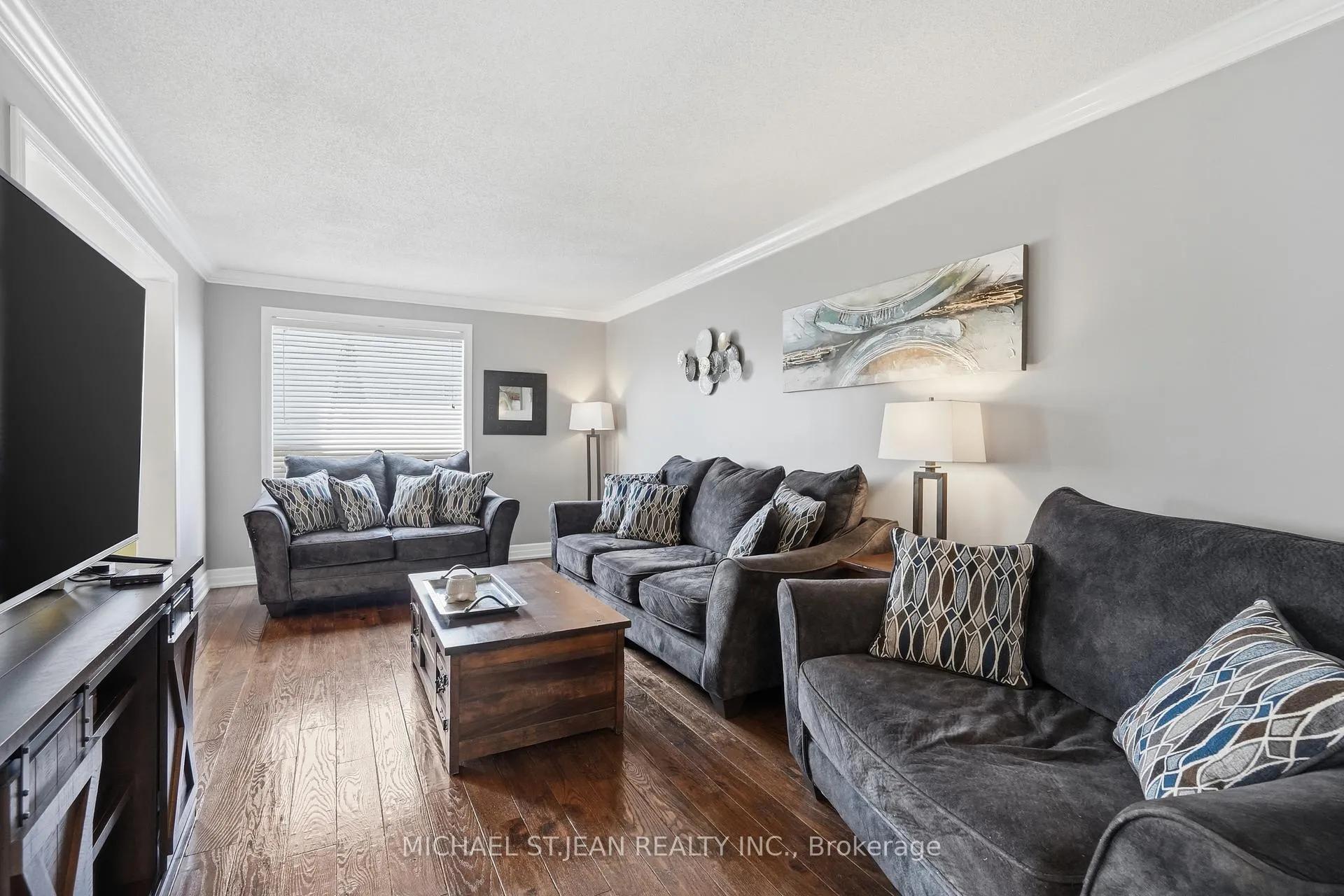 Photo 8 of 147 Thames Way, Hamilton, Mount Hope — HOMEH