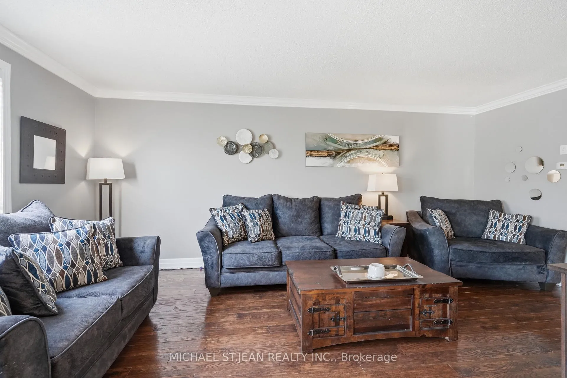 Photo 9 of 147 Thames Way, Hamilton, Mount Hope — HOMEH