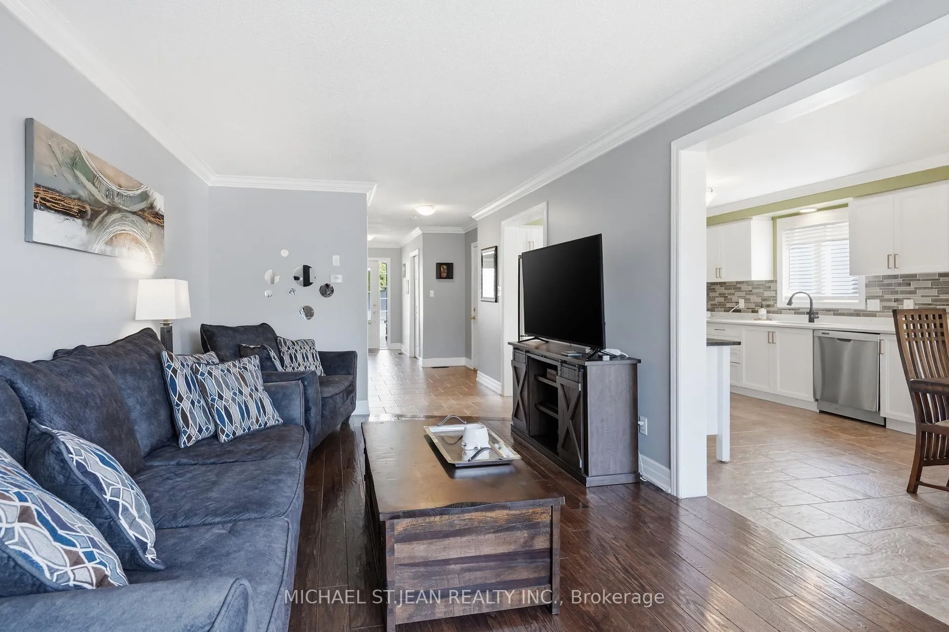 Photo 10 of 147 Thames Way, Hamilton, Mount Hope — HOMEH