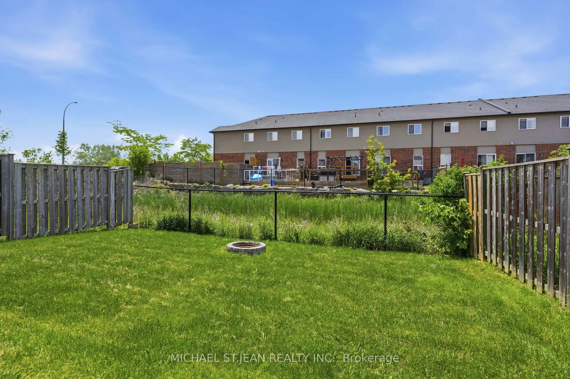 Photo 48 of 147 Thames Way, Hamilton, Mount Hope — HOMEH
