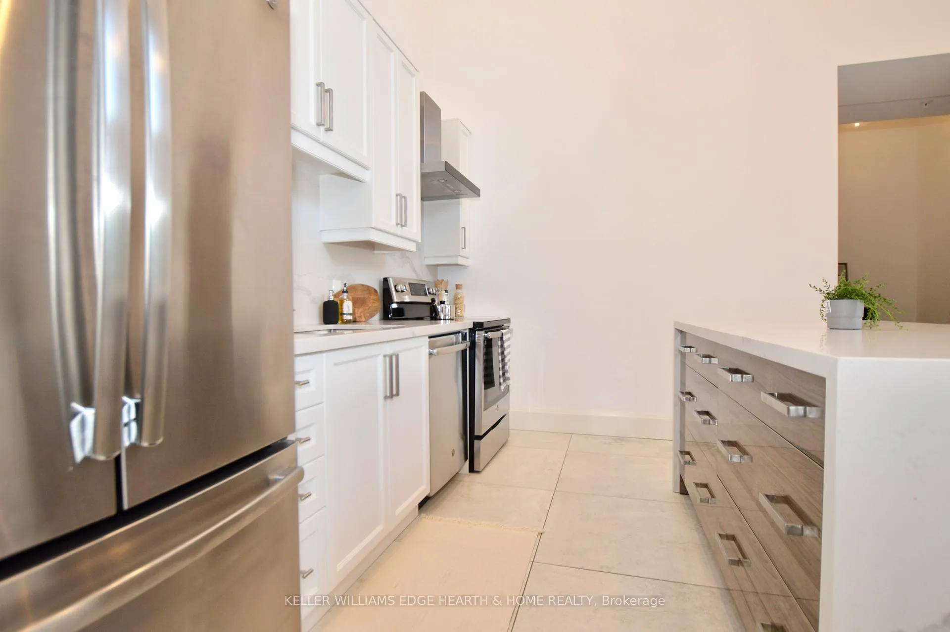 Photo 4 of Unit PH6, 112 King Street E, Hamilton, Beasley — HOMEH