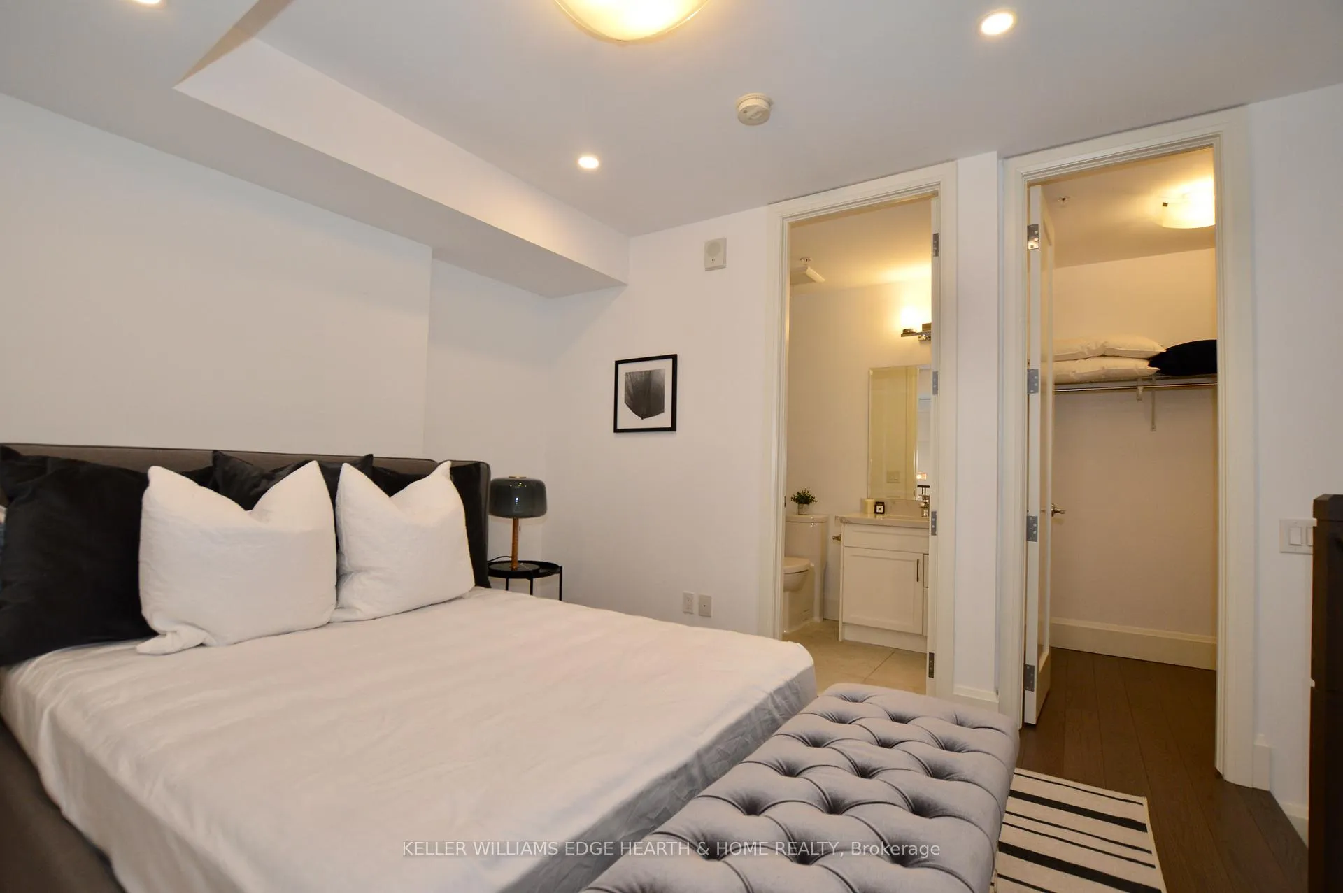 Photo 6 of Unit PH6, 112 King Street E, Hamilton, Beasley — HOMEH