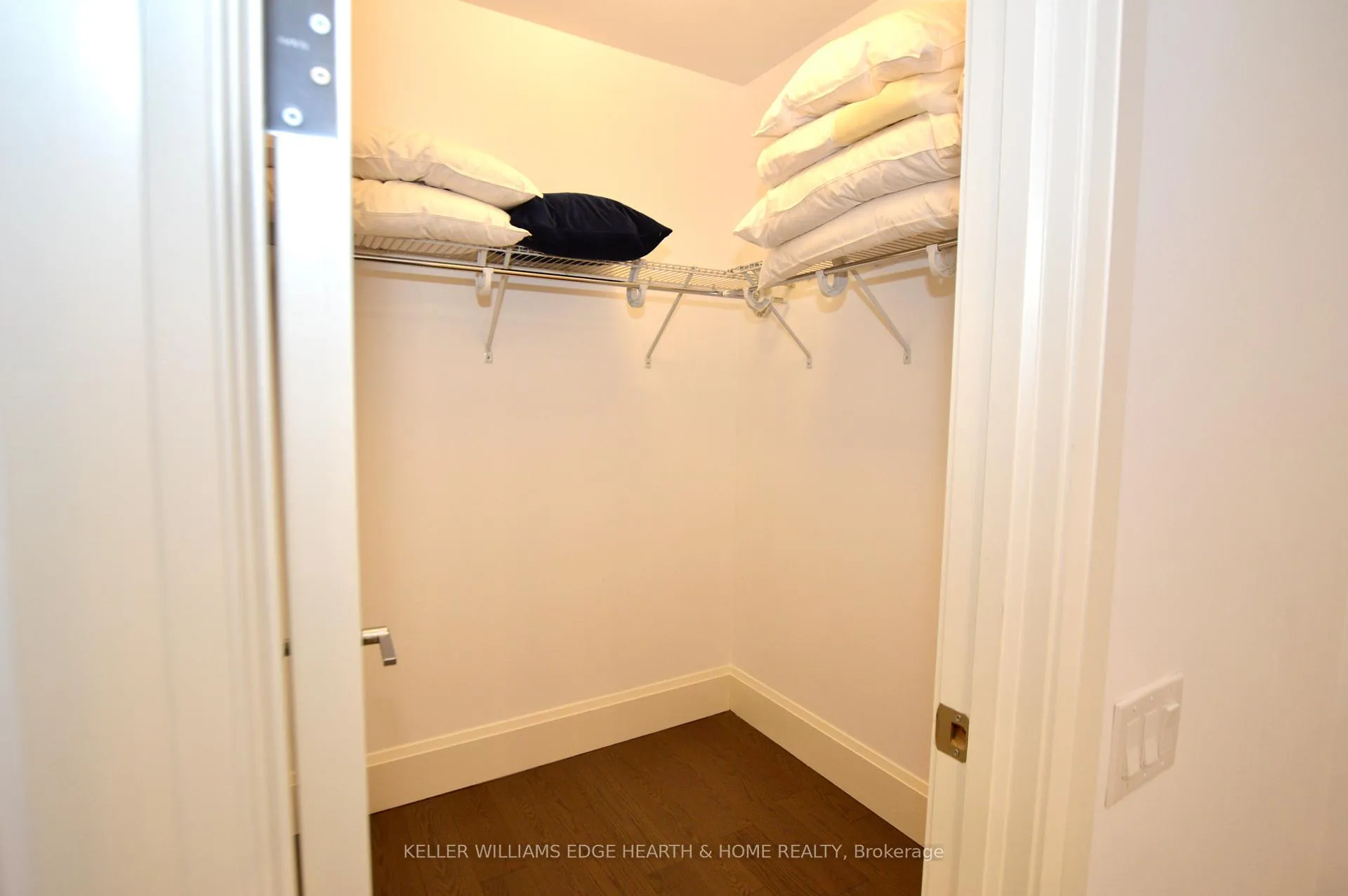 Photo 9 of Unit PH6, 112 King Street E, Hamilton, Beasley — HOMEH