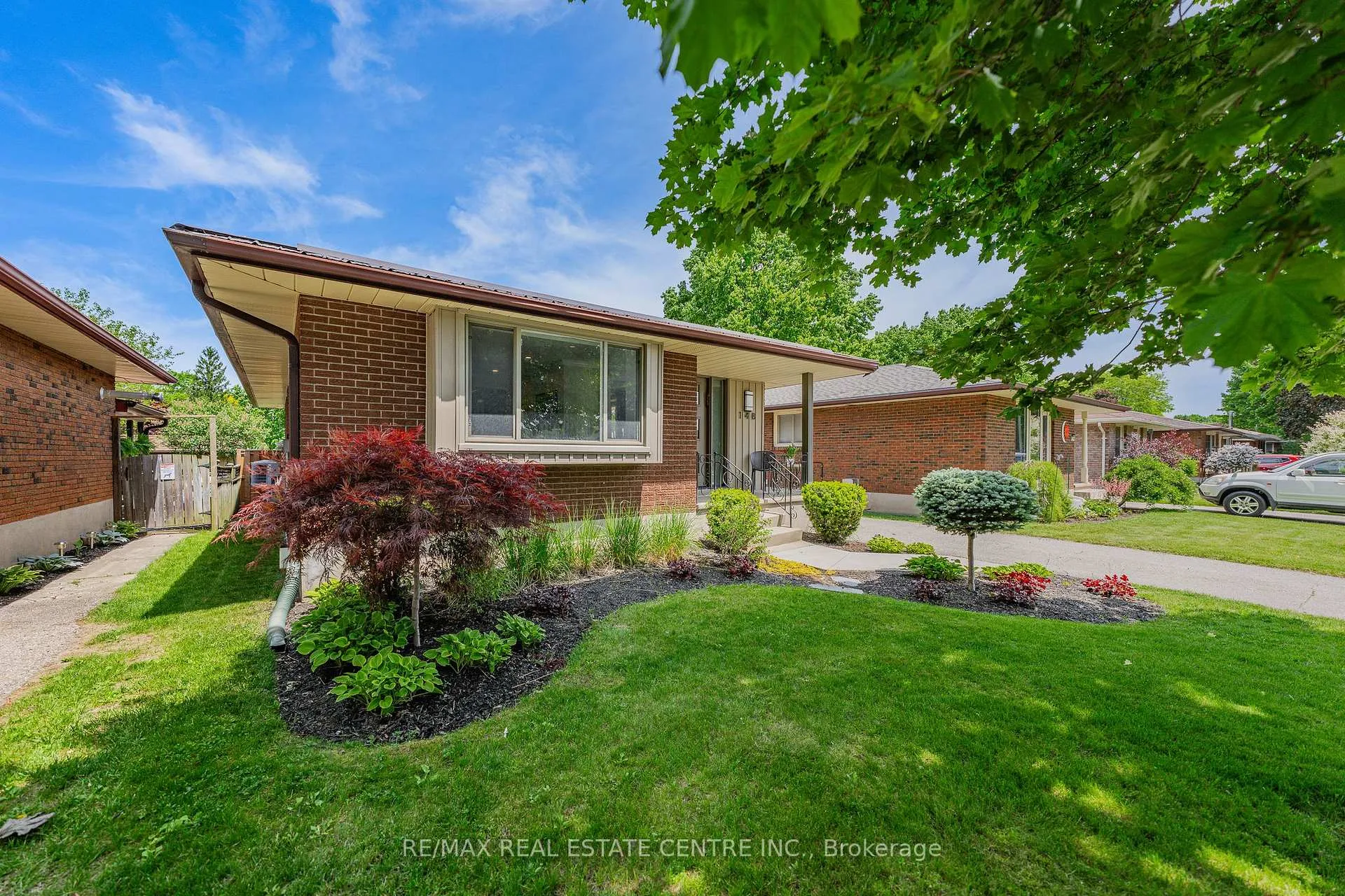 Photo 2 of 148 Wedgewood Drive, Cambridge — HOMEH