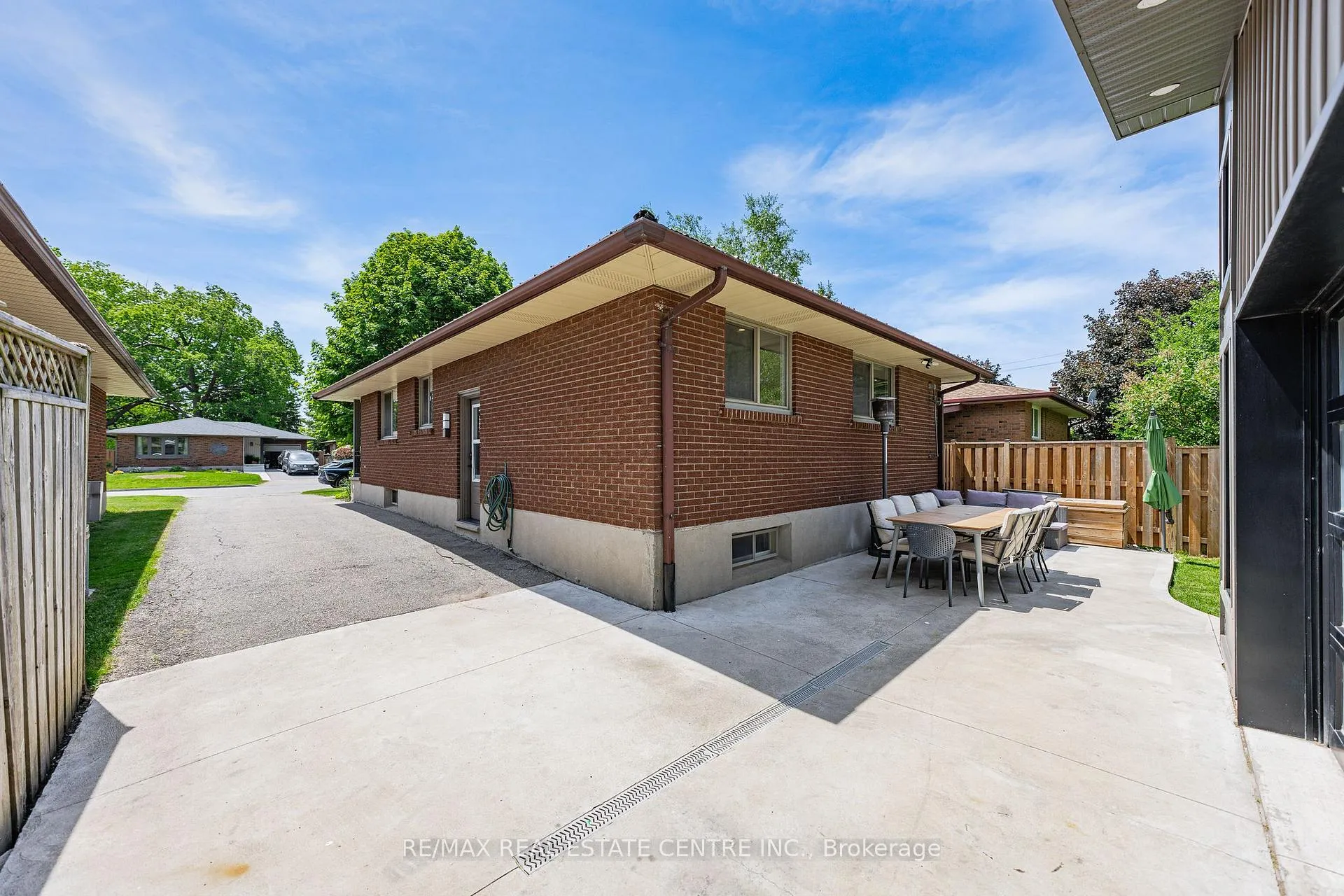 Photo 5 of 148 Wedgewood Drive, Cambridge — HOMEH