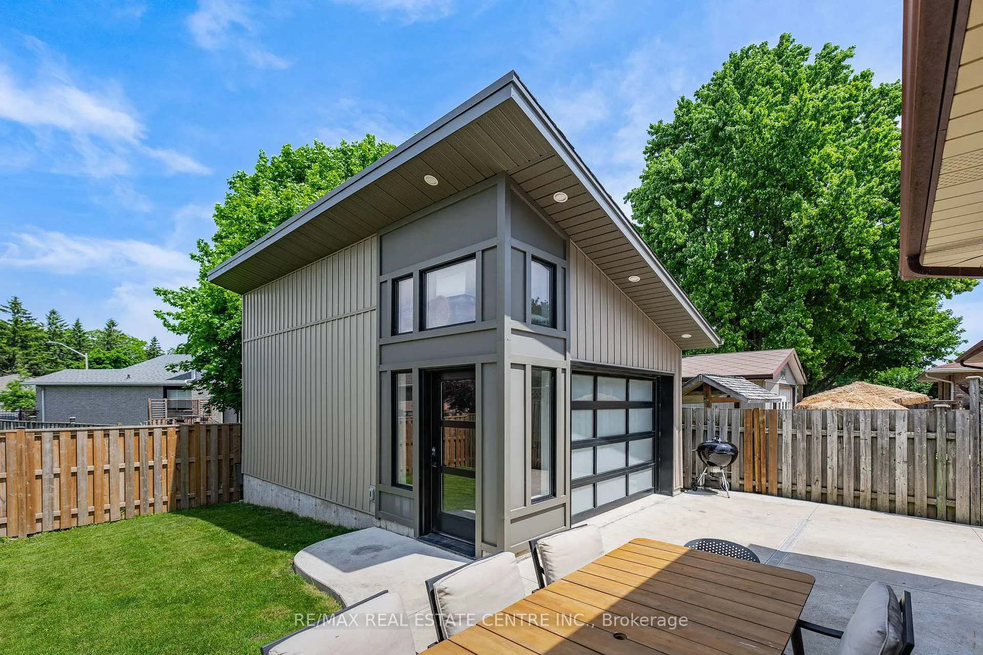 Photo 8 of 148 Wedgewood Drive, Cambridge — HOMEH