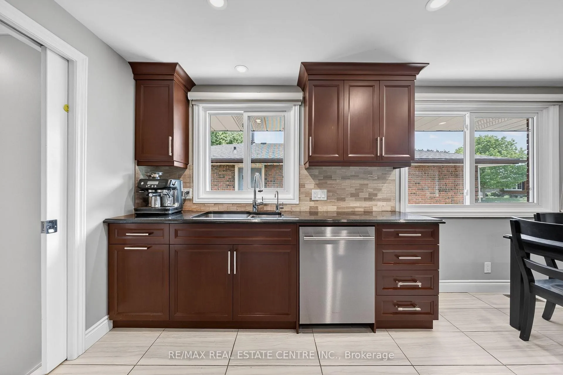 Photo 15 of 148 Wedgewood Drive, Cambridge — HOMEH