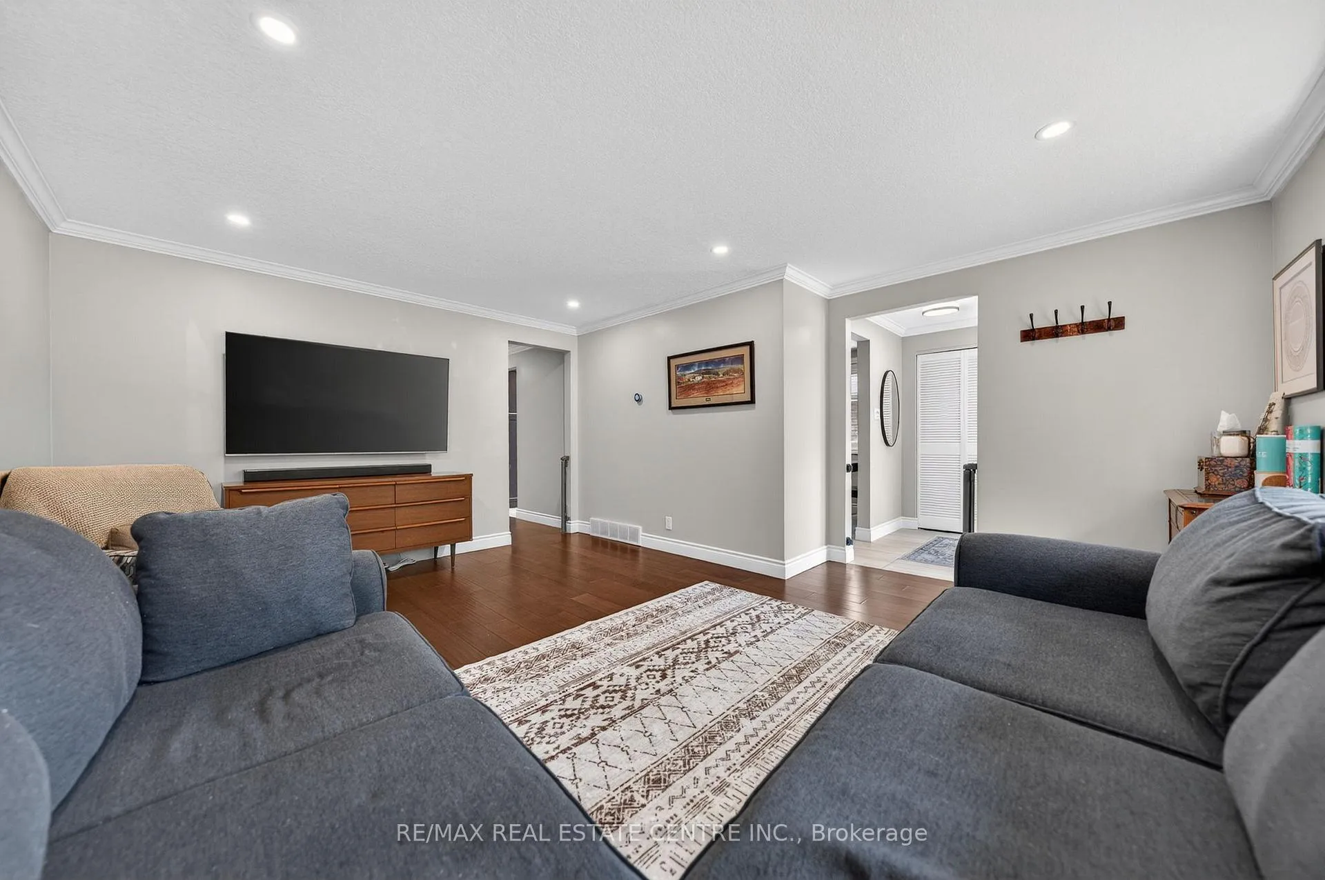 Photo 19 of 148 Wedgewood Drive, Cambridge — HOMEH
