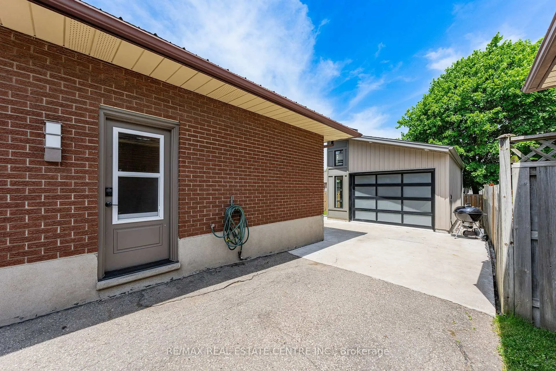 Photo 34 of 148 Wedgewood Drive, Cambridge — HOMEH
