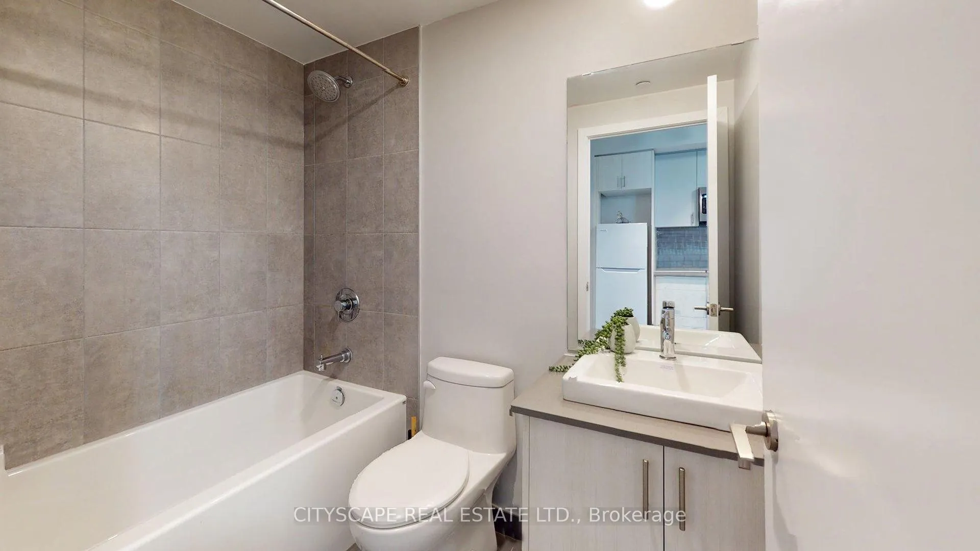 Photo 14 of Unit 303, 1195 The Queens Way, Etobicoke, Islington-City Centre West — HOMEH