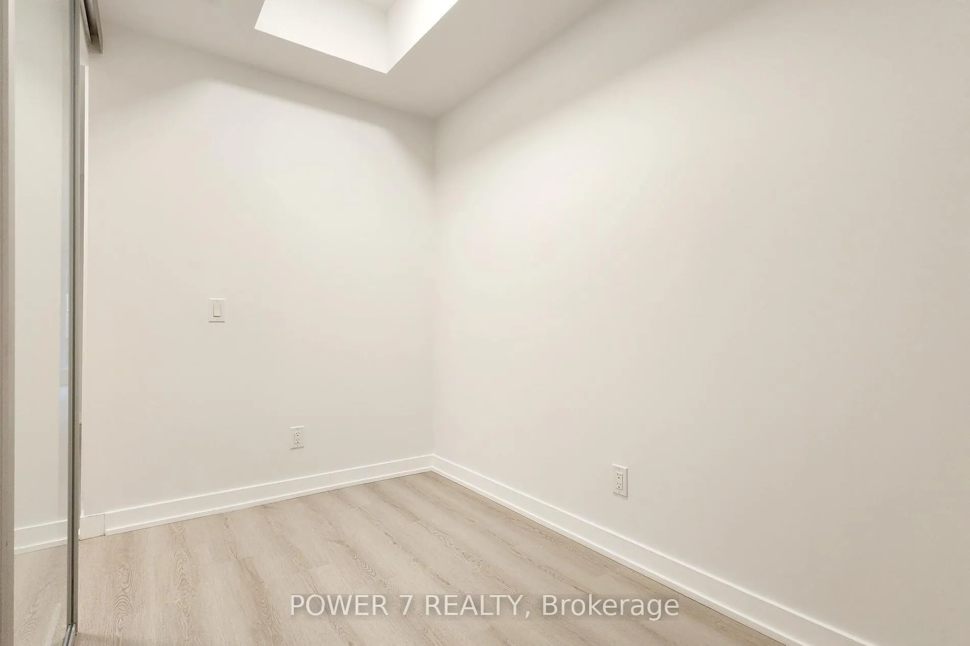 Photo 8 of Unit 602, 100 Queen Street E, Toronto, Church-Yonge Corridor — HOMEH