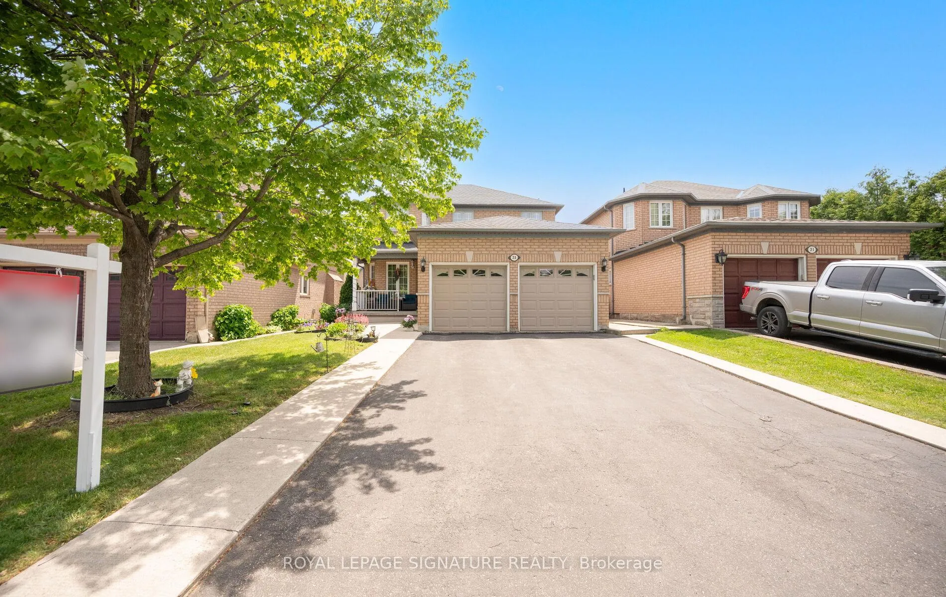 Photo 2 of 23 Mount McKinley Lane, Brampton, Sandringham-Wellington — HOMEH