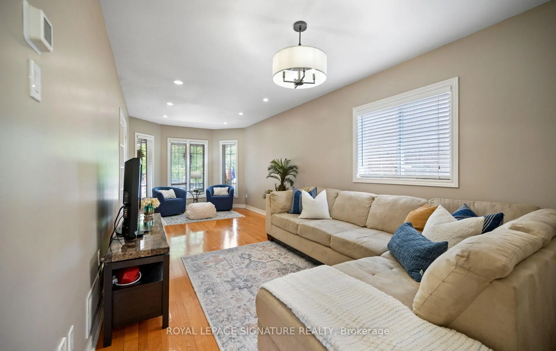Photo 10 of 23 Mount McKinley Lane, Brampton, Sandringham-Wellington — HOMEH