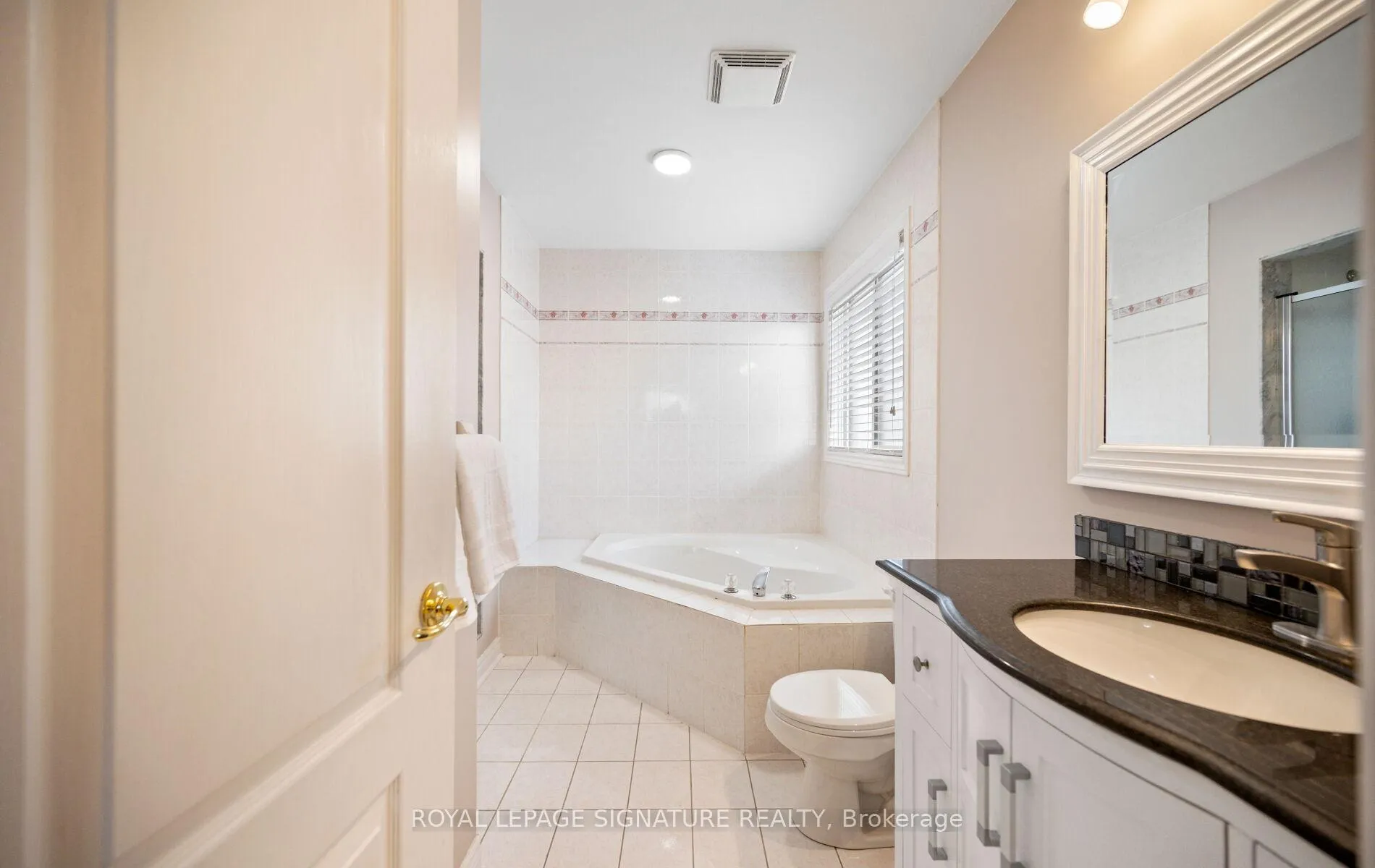 Photo 21 of 23 Mount McKinley Lane, Brampton, Sandringham-Wellington — HOMEH