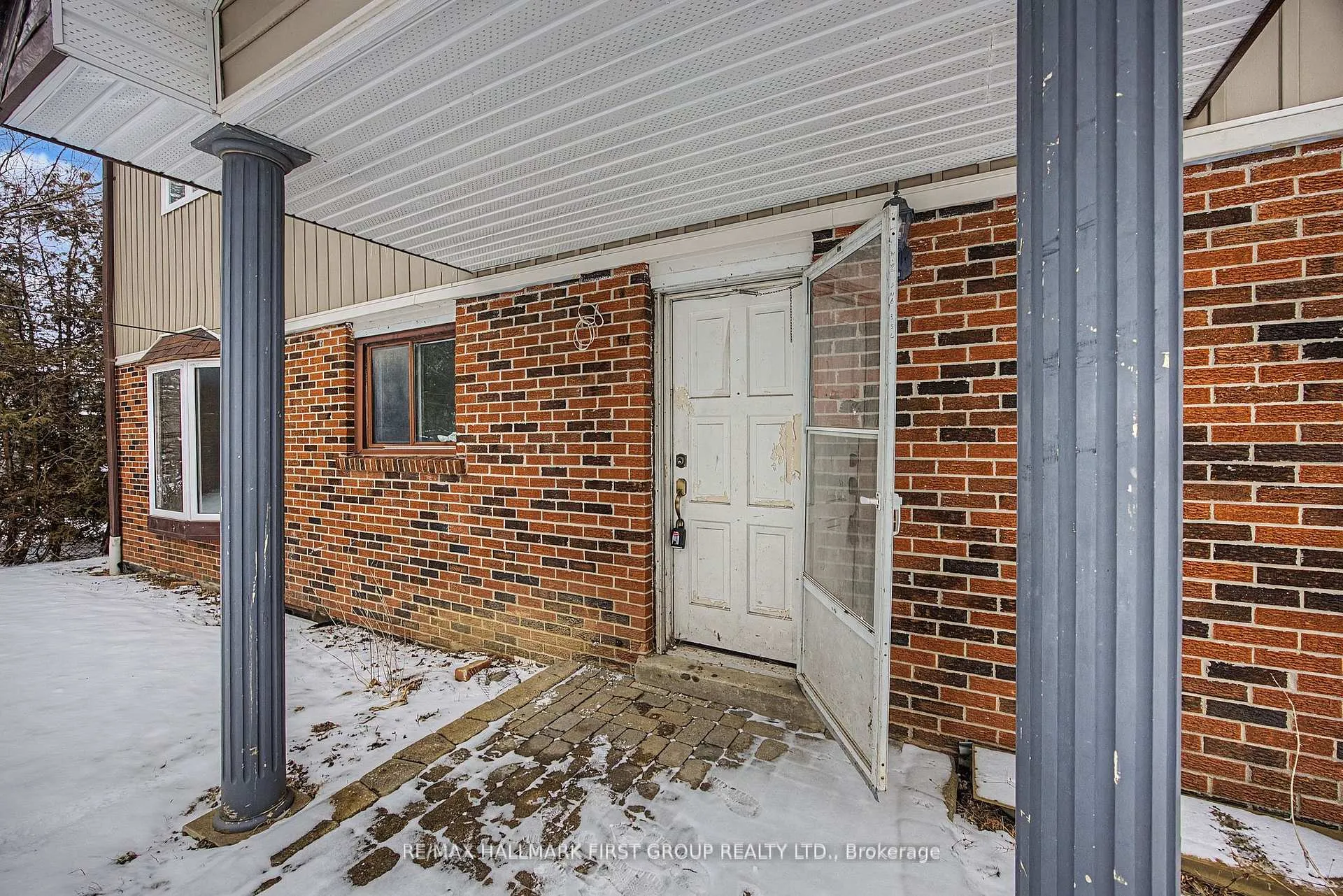 Photo 17 of 239 Davidson Street, Pickering, Rural Pickering — HOMEH