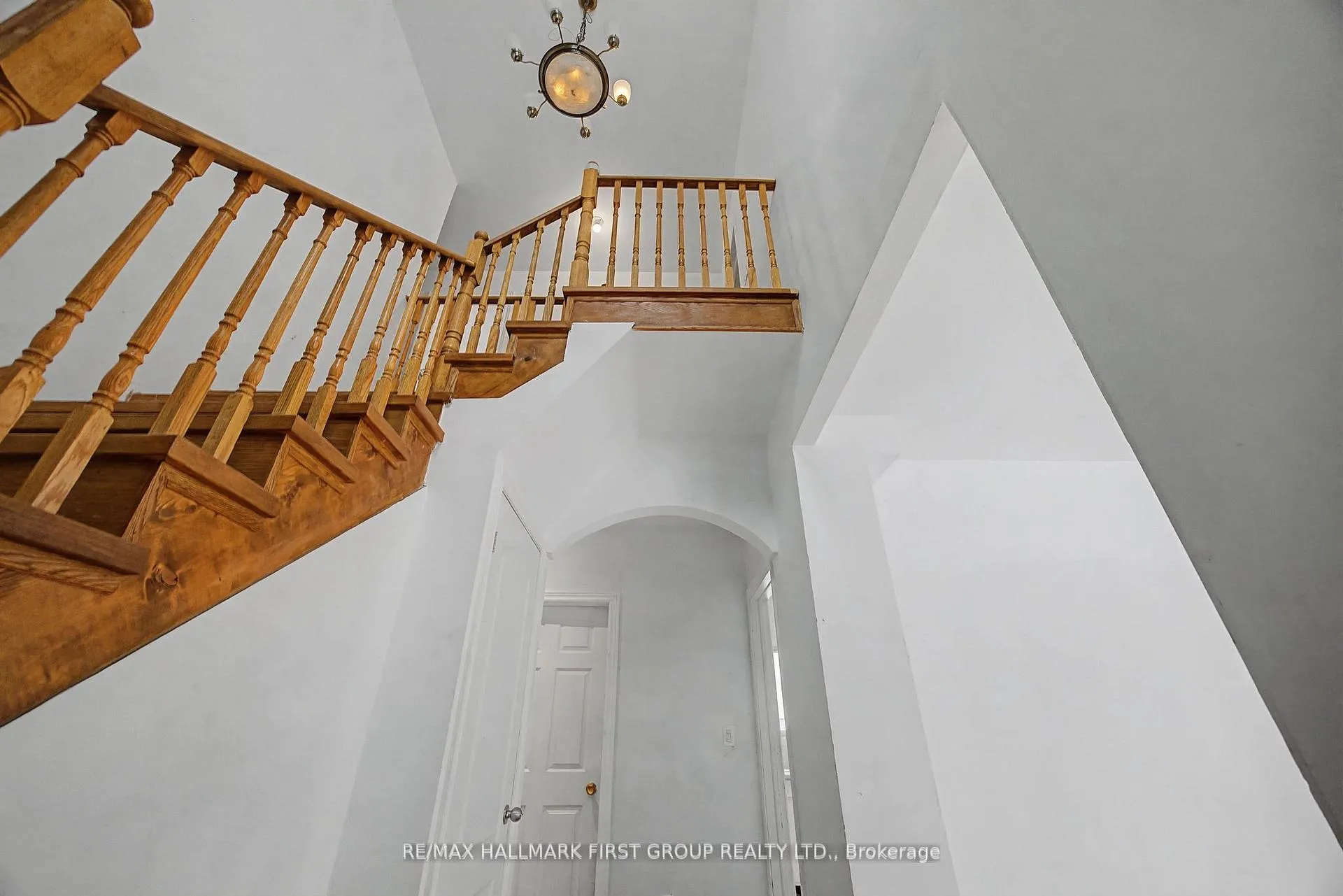 Photo 21 of 239 Davidson Street, Pickering, Rural Pickering — HOMEH