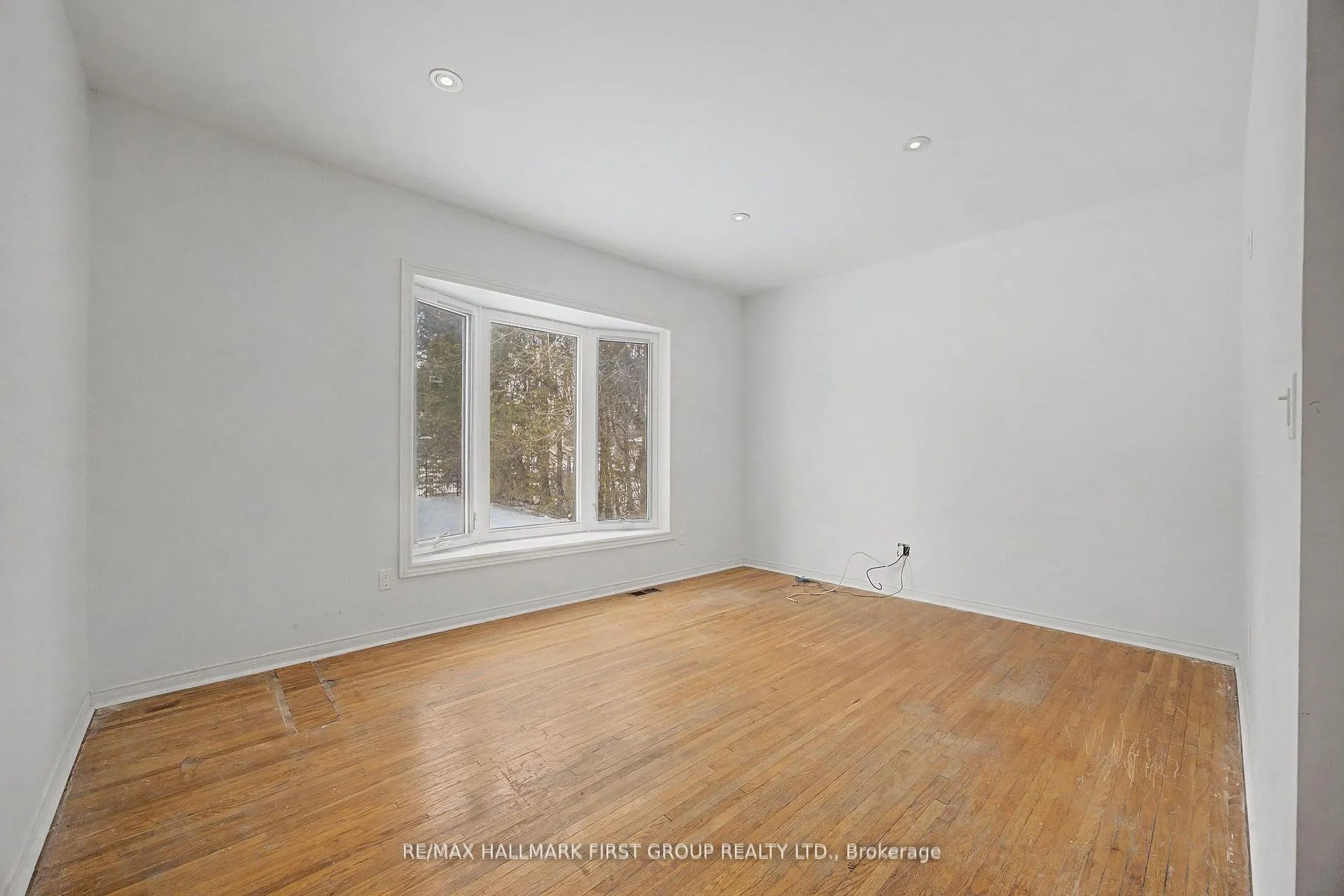 Photo 32 of 239 Davidson Street, Pickering, Rural Pickering — HOMEH