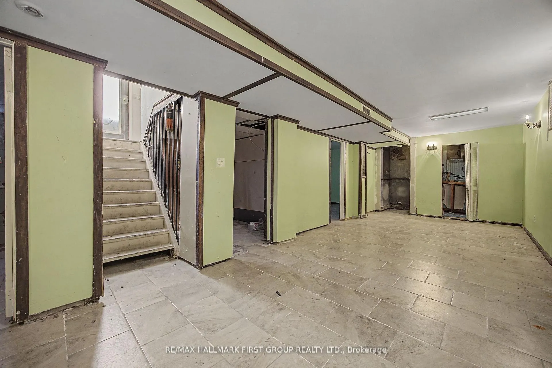 Photo 38 of 239 Davidson Street, Pickering, Rural Pickering — HOMEH