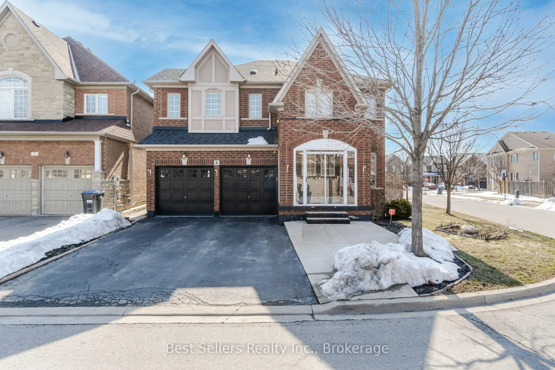 Photo 2 of 4 Beresford Crescent, Brampton, Bram East — HOMEH