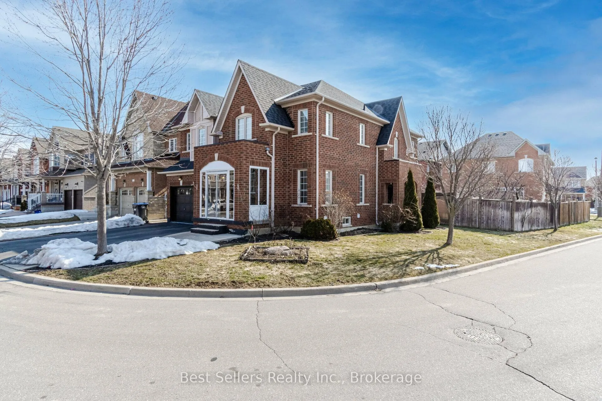 Photo 3 of 4 Beresford Crescent, Brampton, Bram East — HOMEH