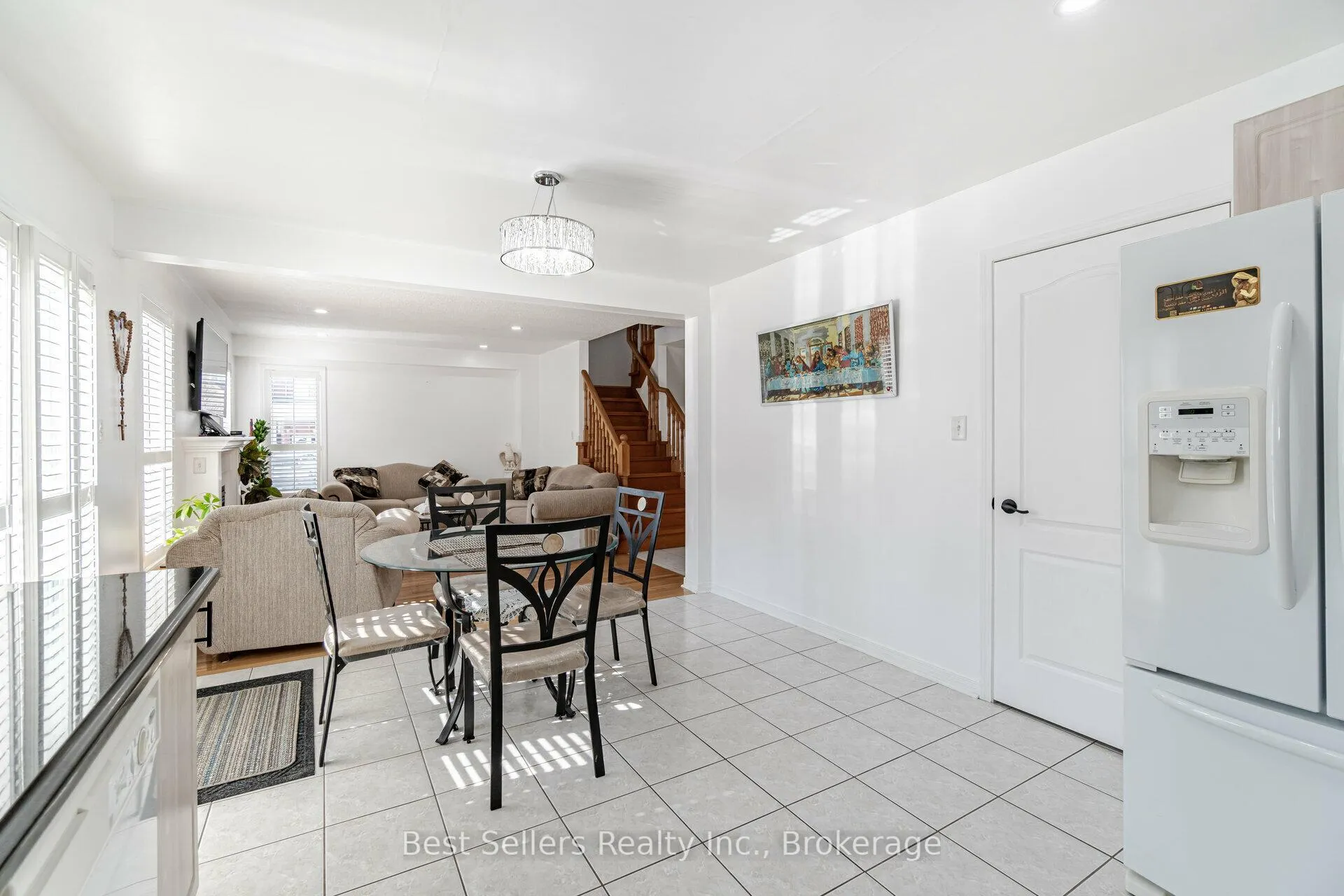 Photo 12 of 4 Beresford Crescent, Brampton, Bram East — HOMEH