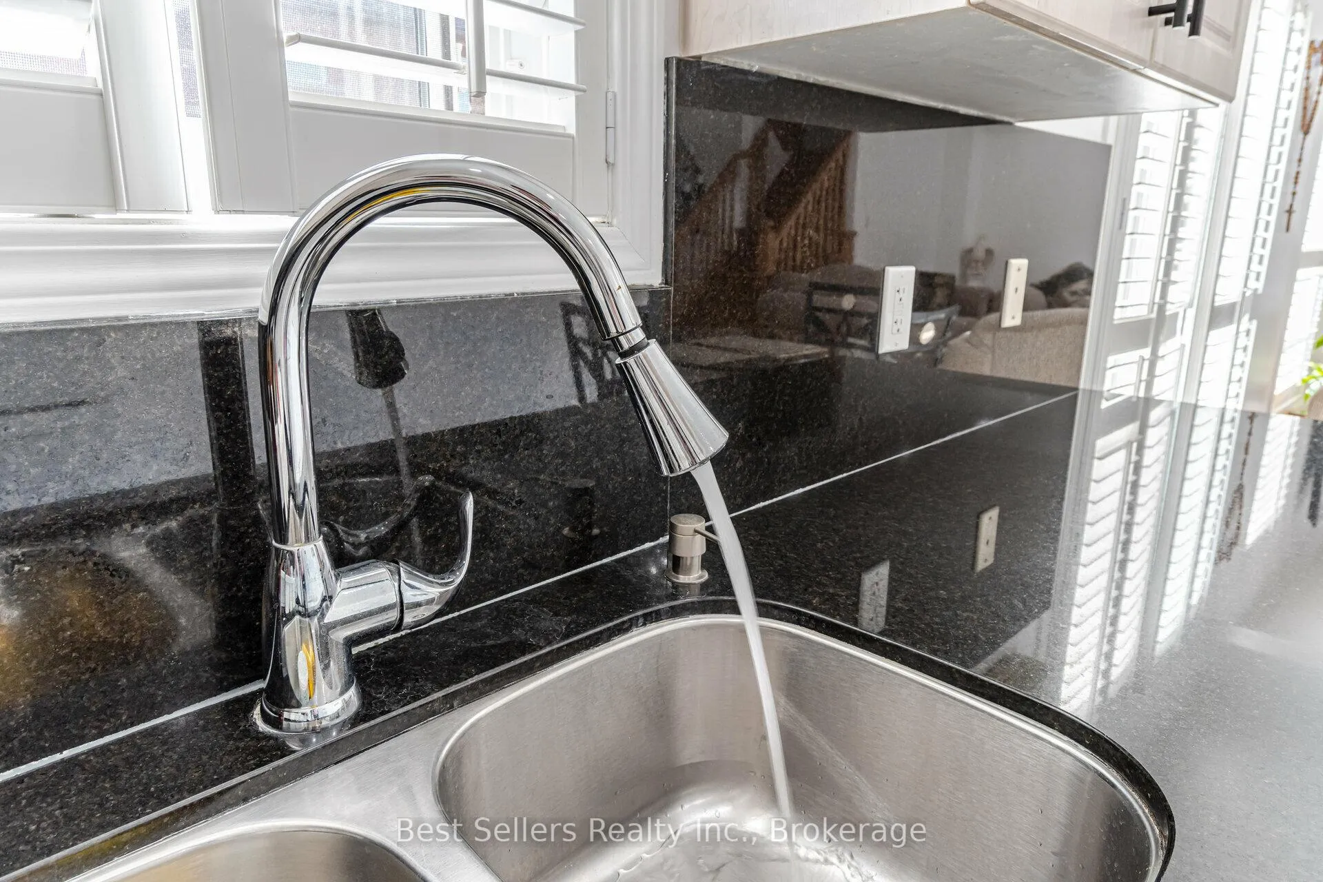 Photo 13 of 4 Beresford Crescent, Brampton, Bram East — HOMEH