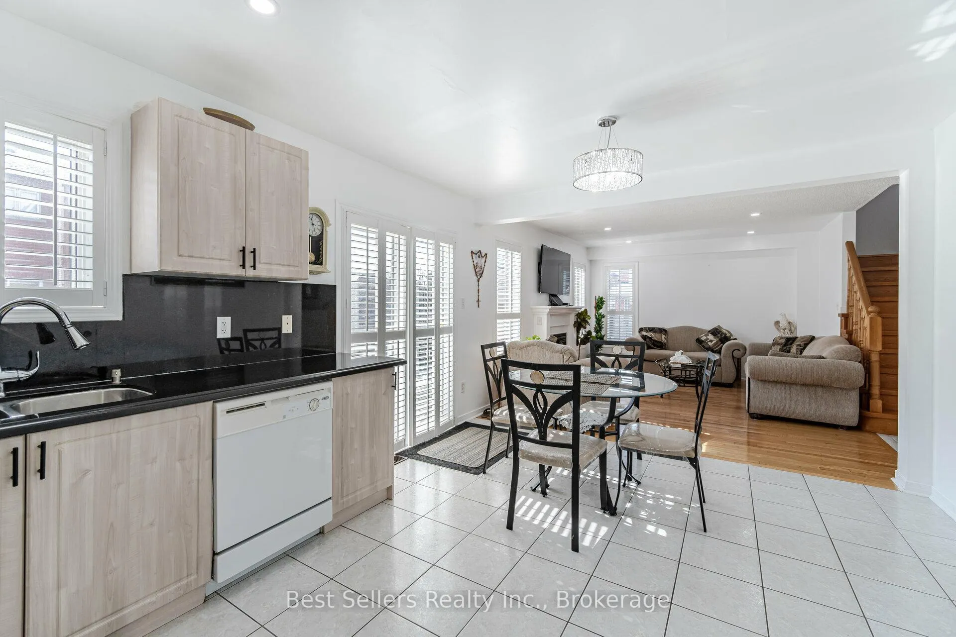 Photo 15 of 4 Beresford Crescent, Brampton, Bram East — HOMEH