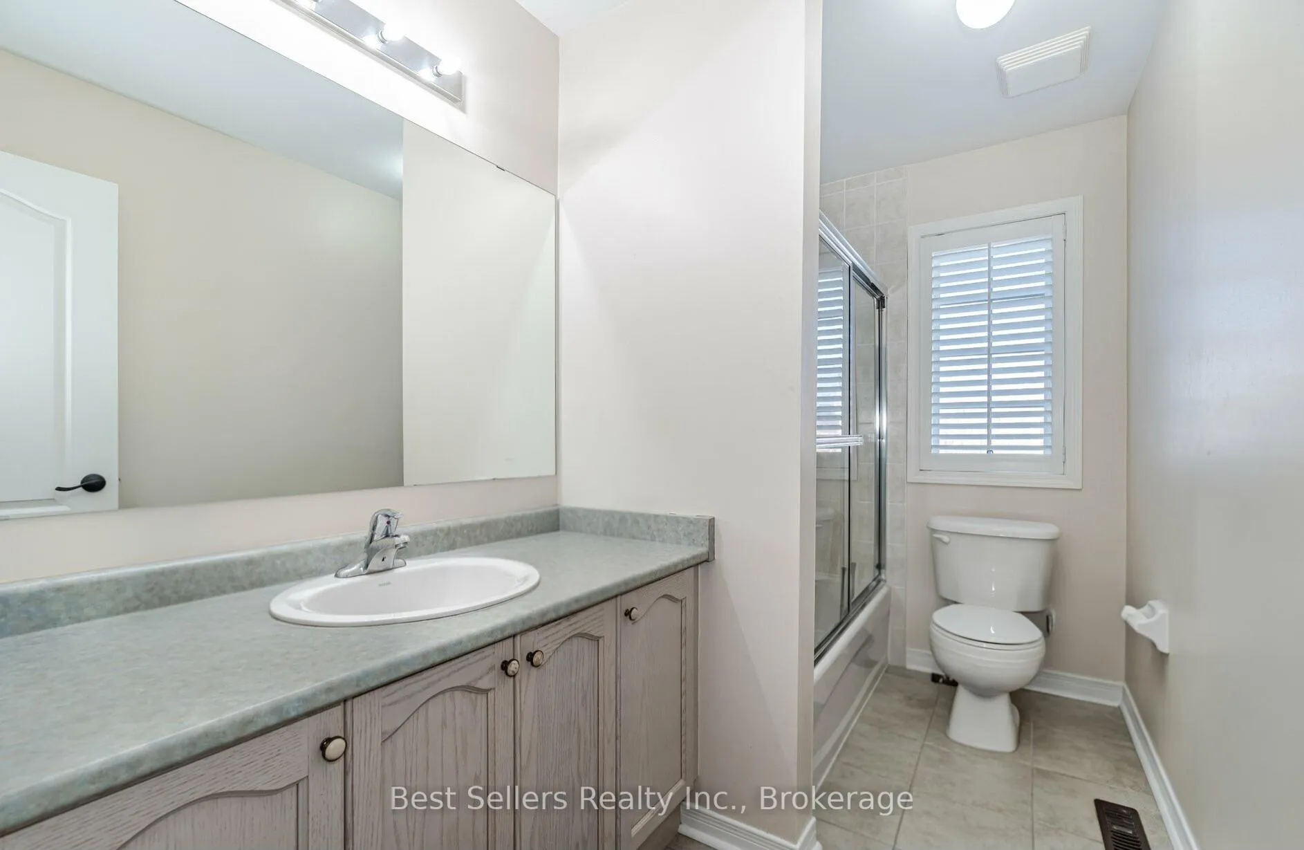 Photo 29 of 4 Beresford Crescent, Brampton, Bram East — HOMEH
