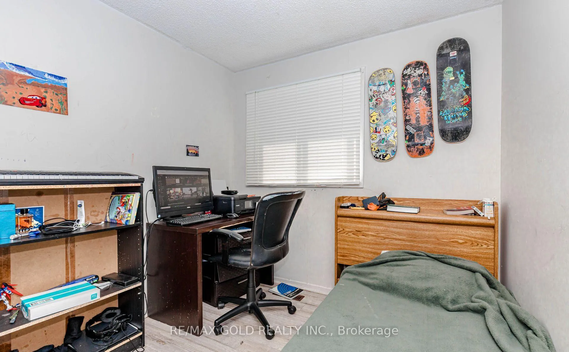 Photo 20 of 15 Courtleigh Square, Brampton, Heart Lake East — HOMEH