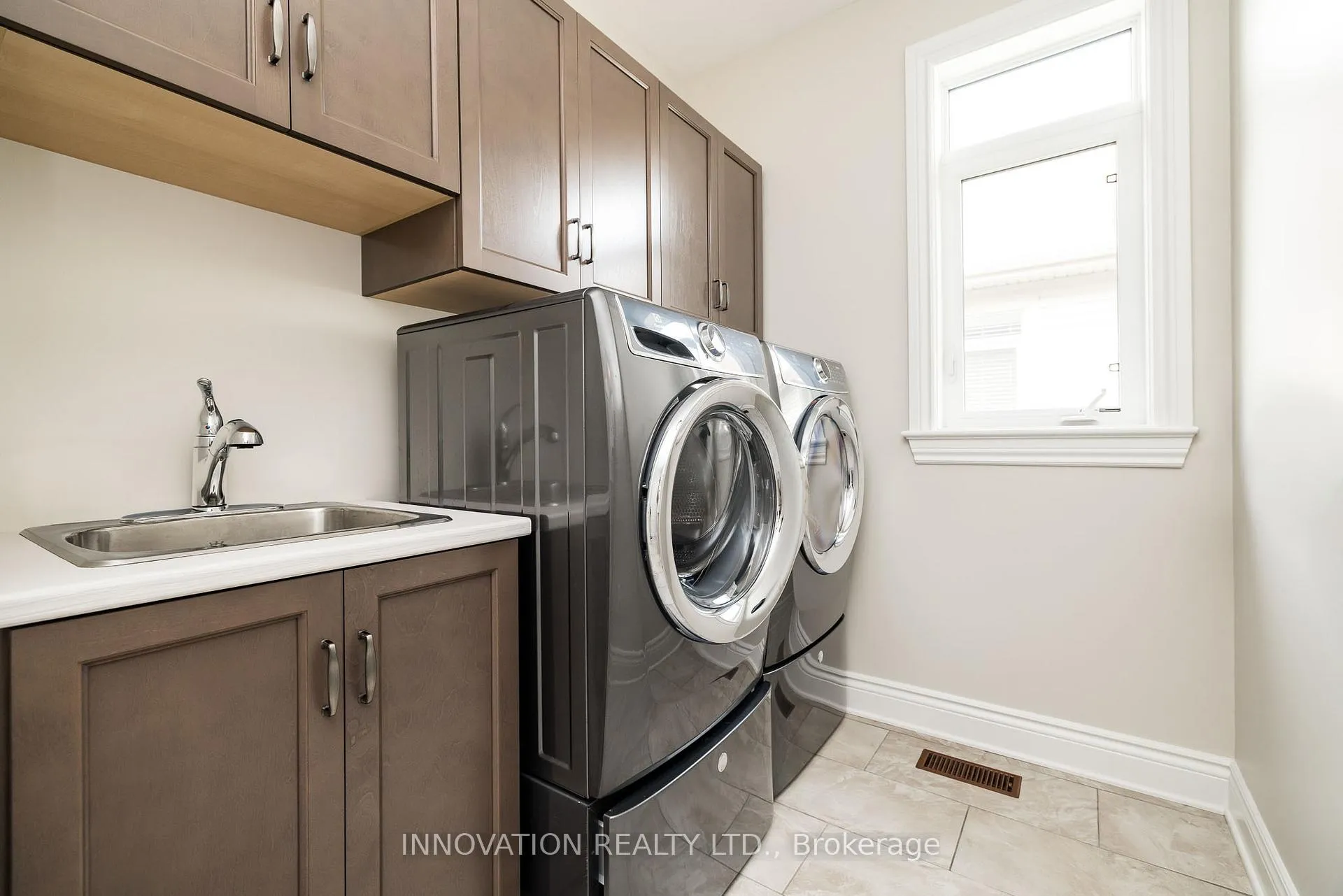 Photo 29 of 63 Rochelle Drive, Ottawa, Richmond — HOMEH