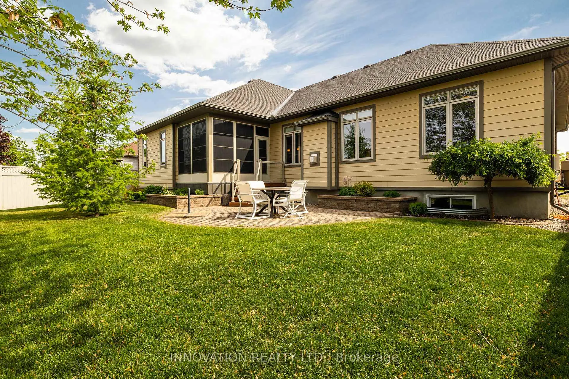 Photo 35 of 63 Rochelle Drive, Ottawa, Richmond — HOMEH