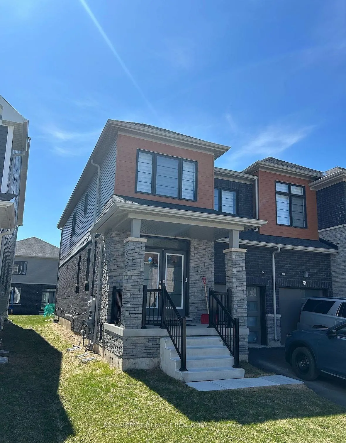 Photo 2 of 52 Sunflower Crescent, Thorold, Hurricane/Merrittville — HOMEH