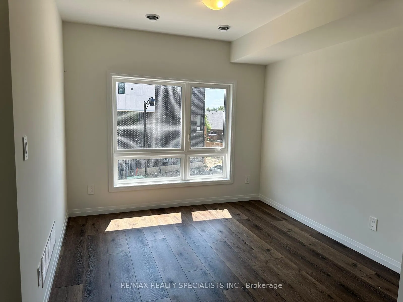 Photo 3 of Unit MAIN & 2ND, 70 Albright Road, Brampton, Fletcher's Creek Village — HOMEH