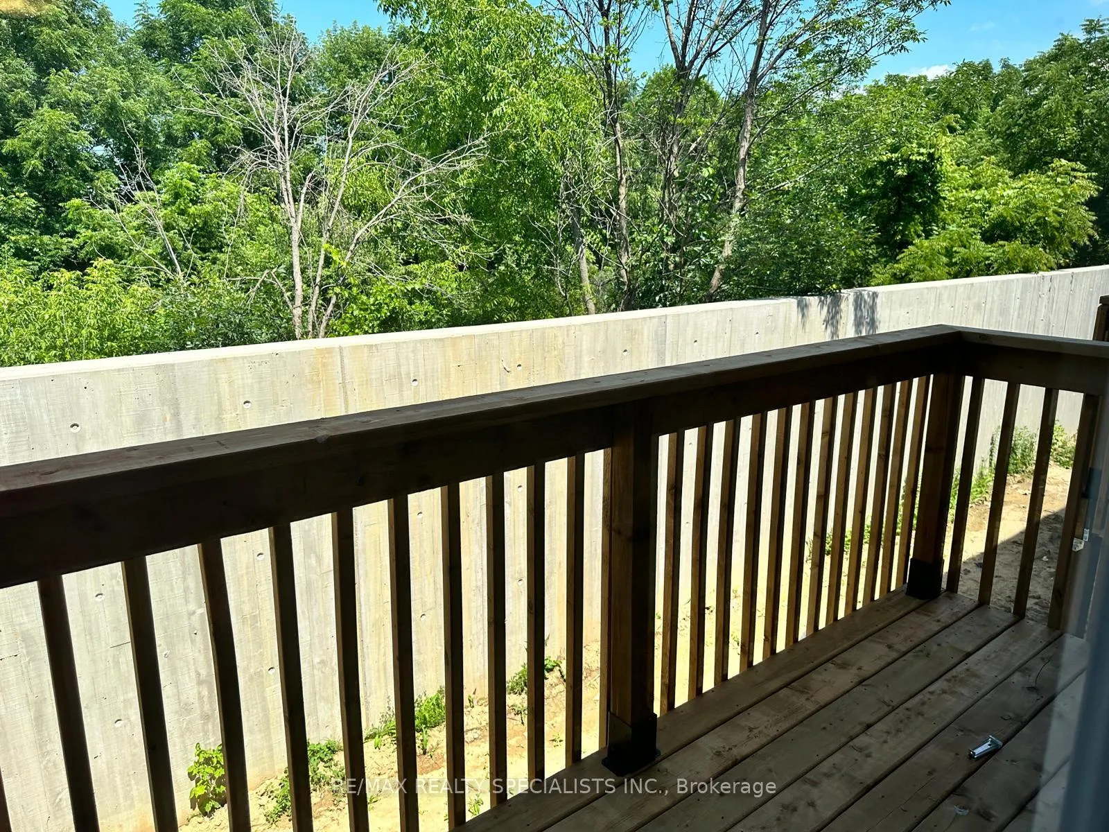 Photo 9 of Unit MAIN & 2ND, 70 Albright Road, Brampton, Fletcher's Creek Village — HOMEH