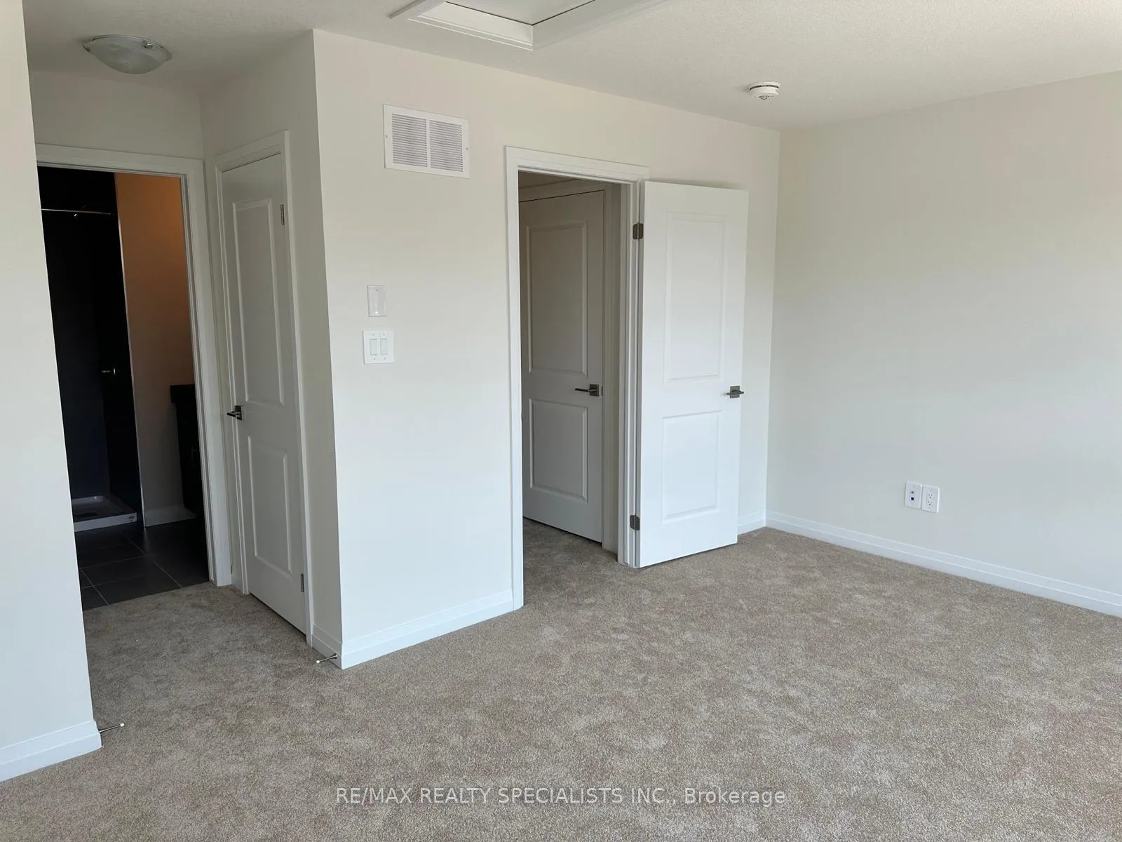 Photo 12 of Unit MAIN & 2ND, 70 Albright Road, Brampton, Fletcher's Creek Village — HOMEH