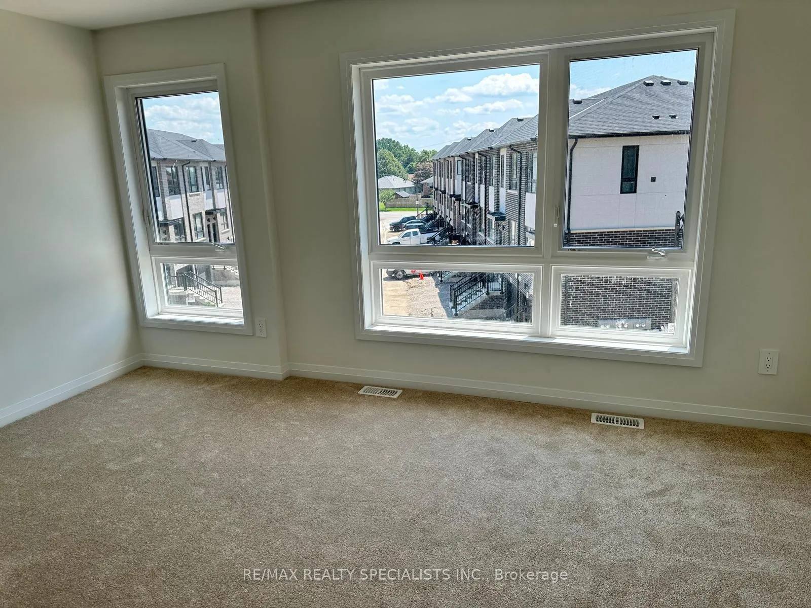 Photo 14 of Unit MAIN & 2ND, 70 Albright Road, Brampton, Fletcher's Creek Village — HOMEH
