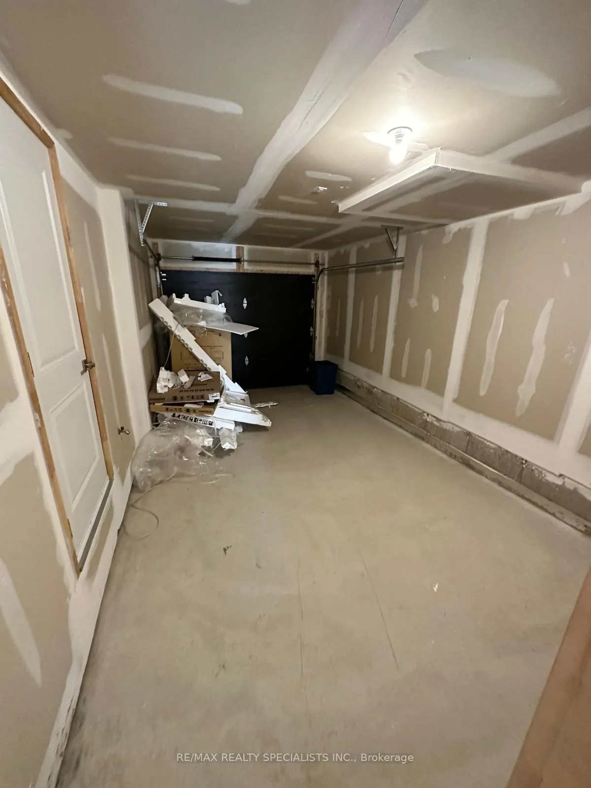 Photo 20 of Unit MAIN & 2ND, 70 Albright Road, Brampton, Fletcher's Creek Village — HOMEH