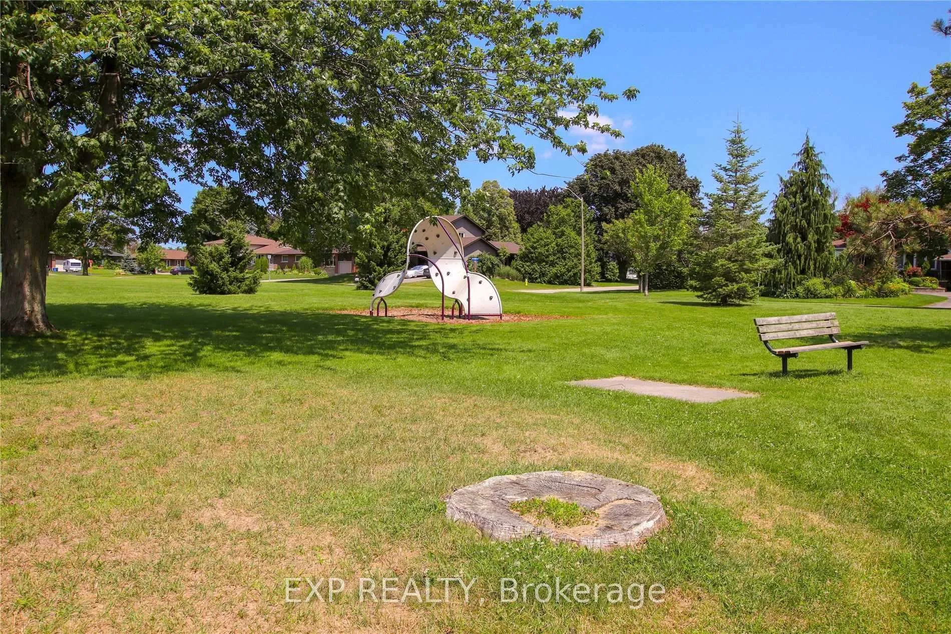 Photo 23 of 805 Glengrove Street, Oshawa, Northglen — HOMEH