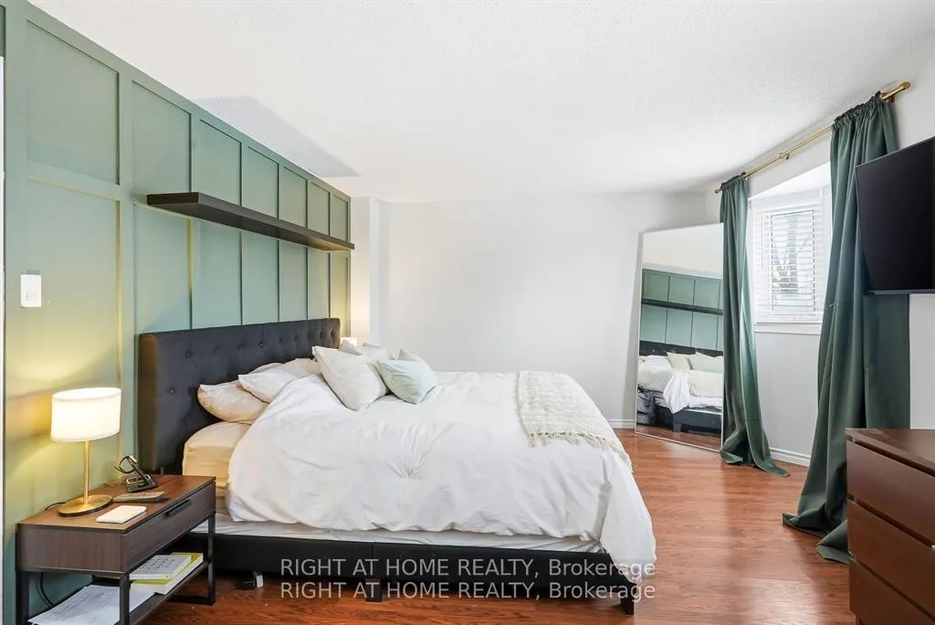 Photo 15 of 1633 Lafrance Drive, Ottawa, Queenswood Heights South — HOMEH