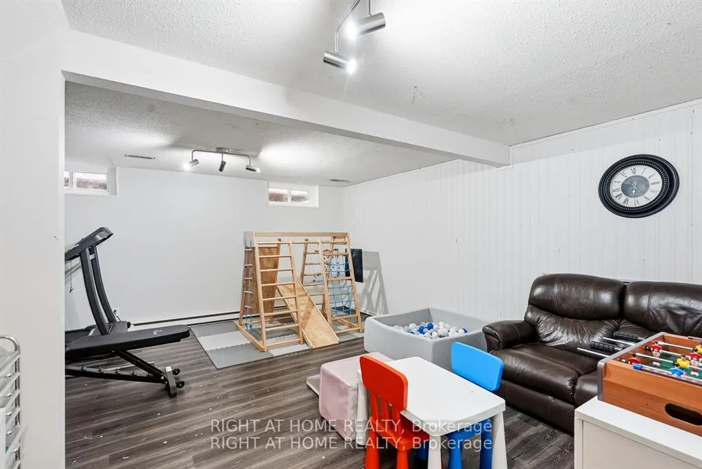 Photo 21 of 1633 Lafrance Drive, Ottawa, Queenswood Heights South — HOMEH