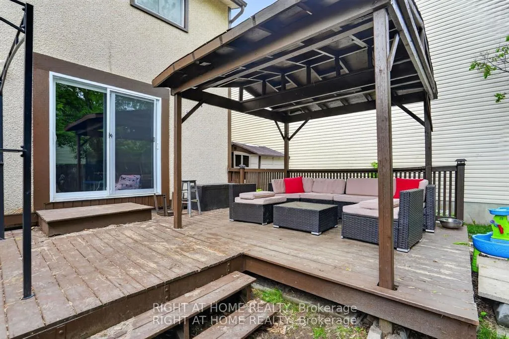 Photo 23 of 1633 Lafrance Drive, Ottawa, Queenswood Heights South — HOMEH