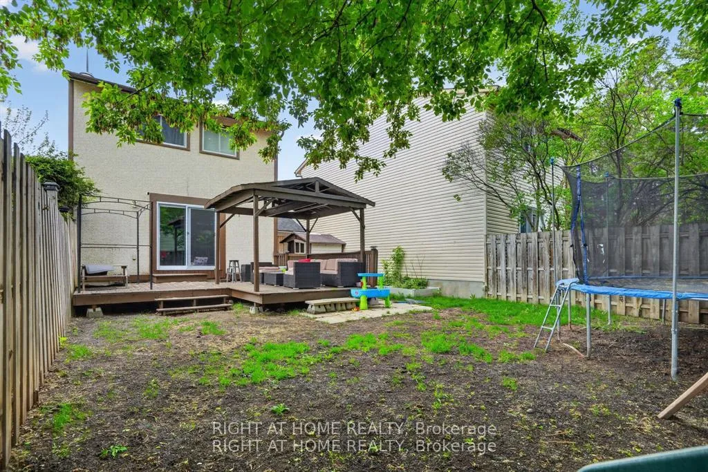 Photo 24 of 1633 Lafrance Drive, Ottawa, Queenswood Heights South — HOMEH