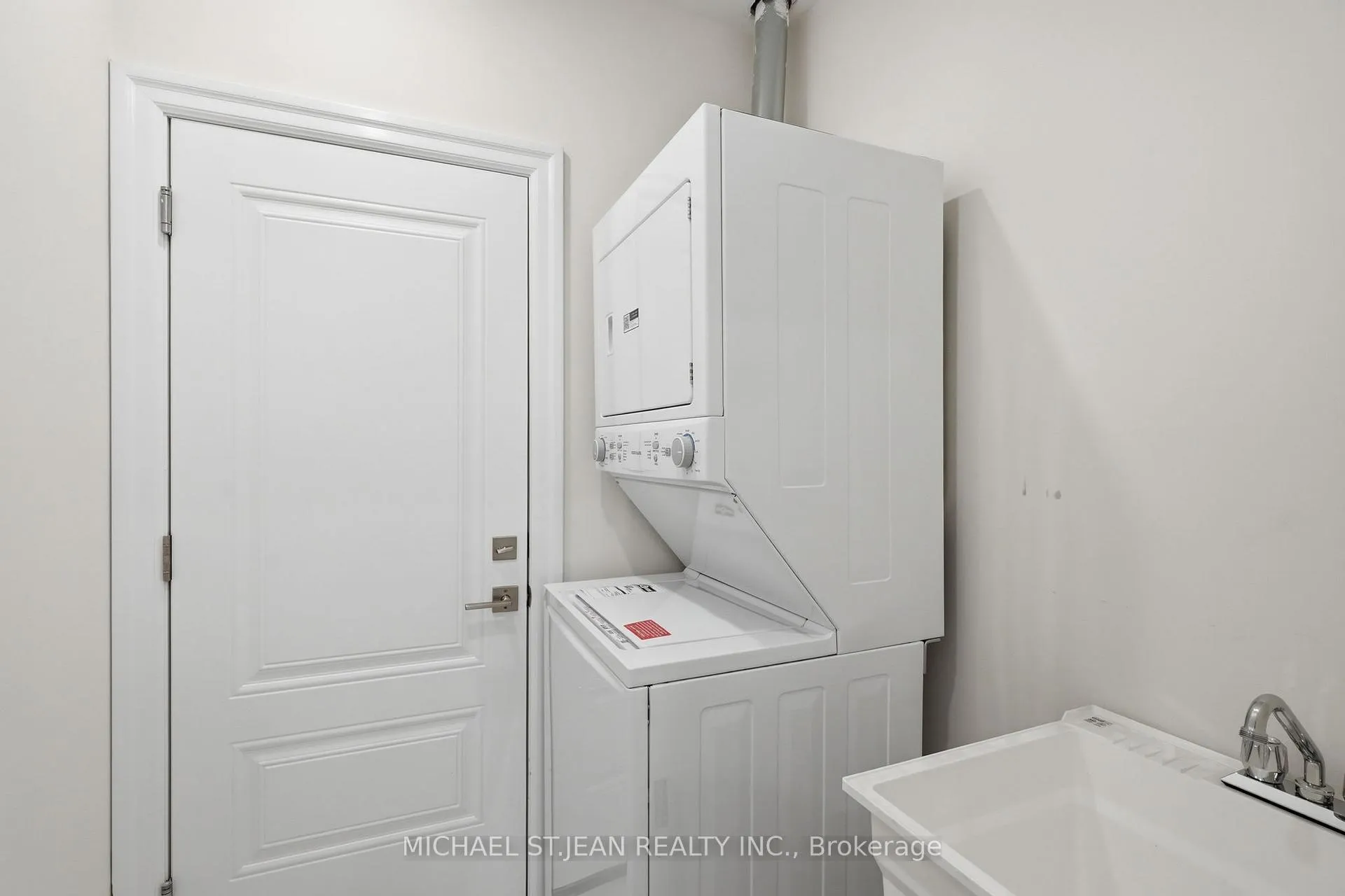 Photo 17 of 116 Forks Road E, Welland, Dain City — HOMEH