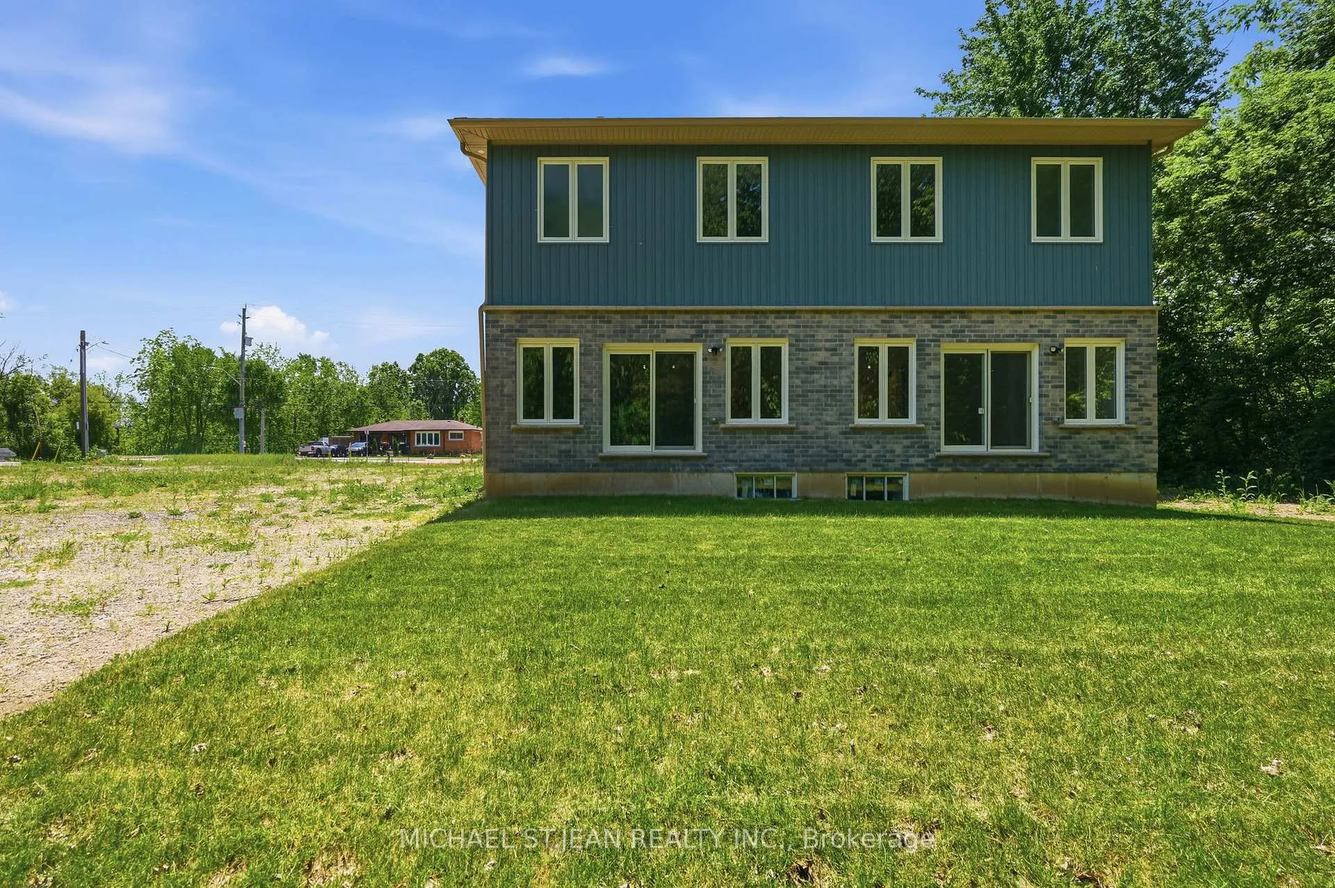 Photo 34 of 116 Forks Road E, Welland, Dain City — HOMEH