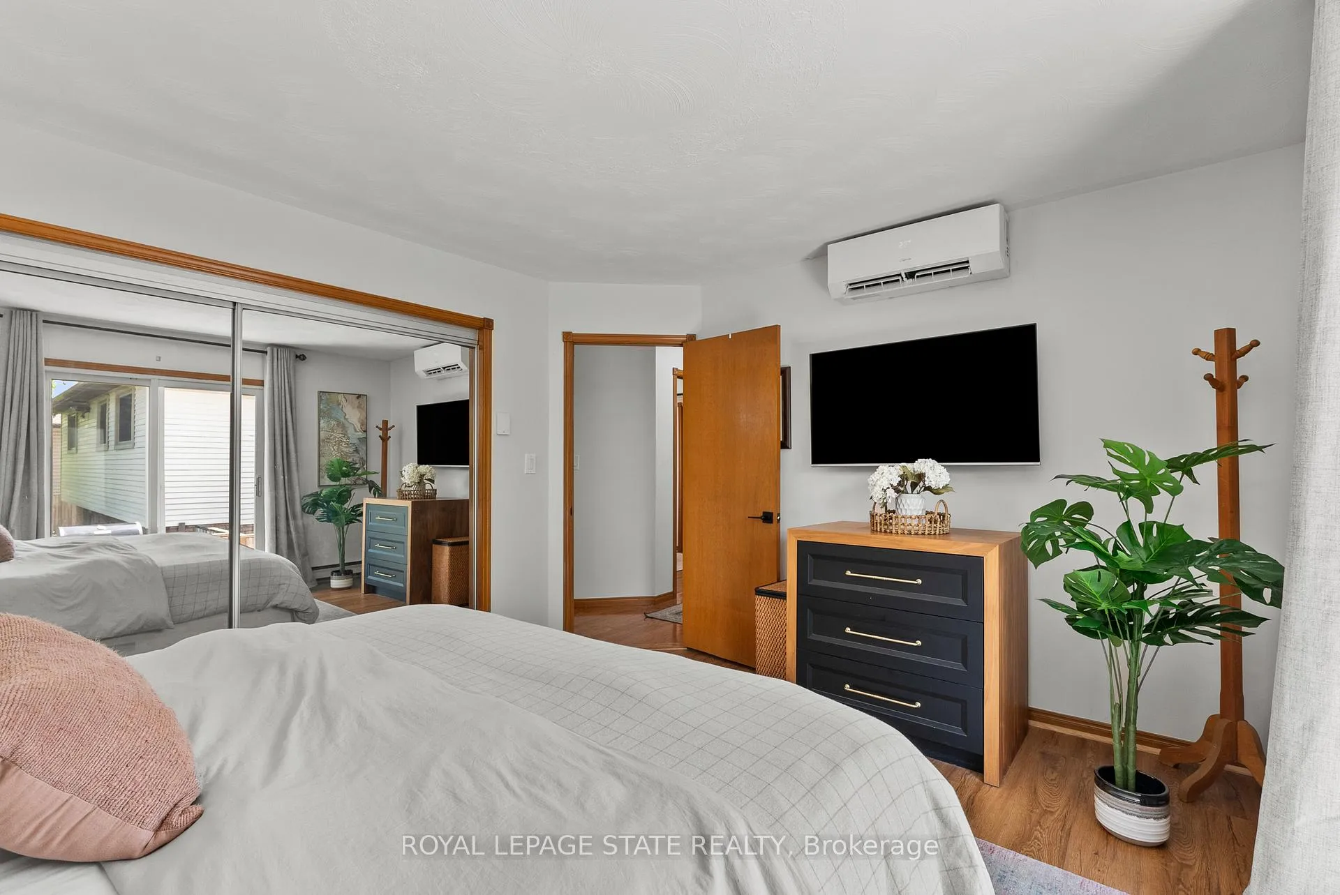 Photo 16 of 83 Amberwood Street, Hamilton, Stoney Creek Mountain — HOMEH
