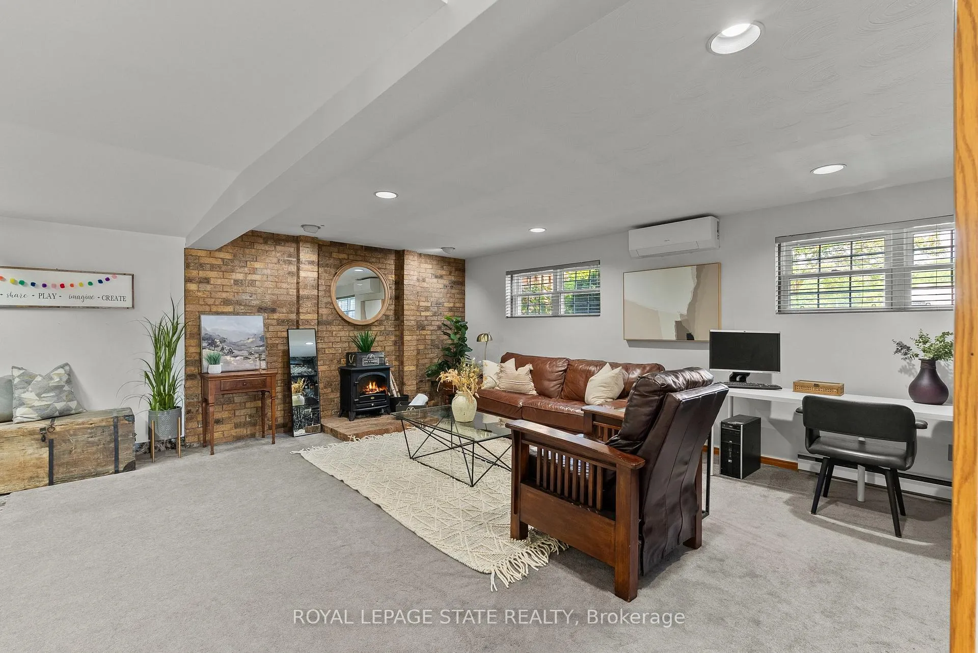 Photo 25 of 83 Amberwood Street, Hamilton, Stoney Creek Mountain — HOMEH